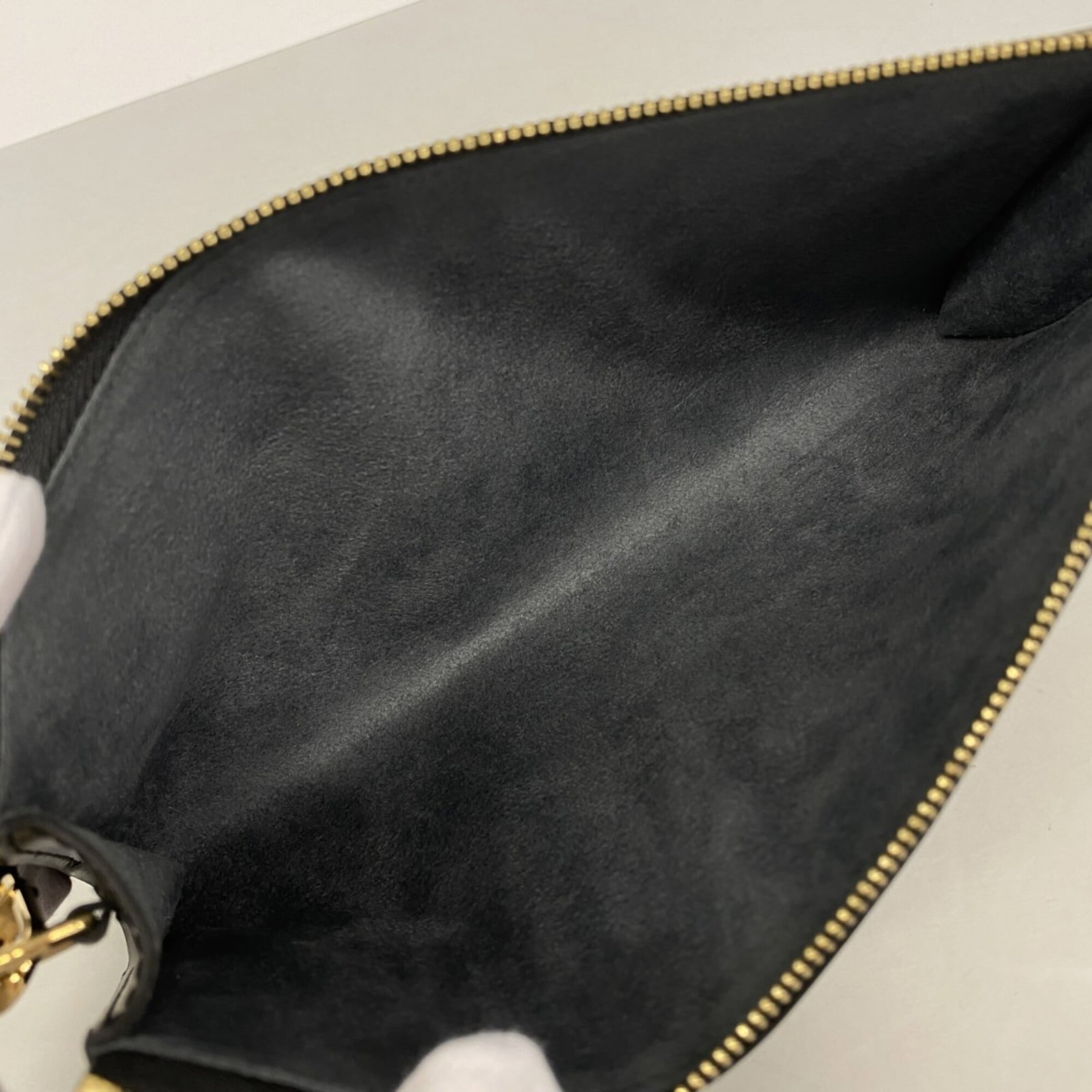 Vuitton Pouch Louis - 4