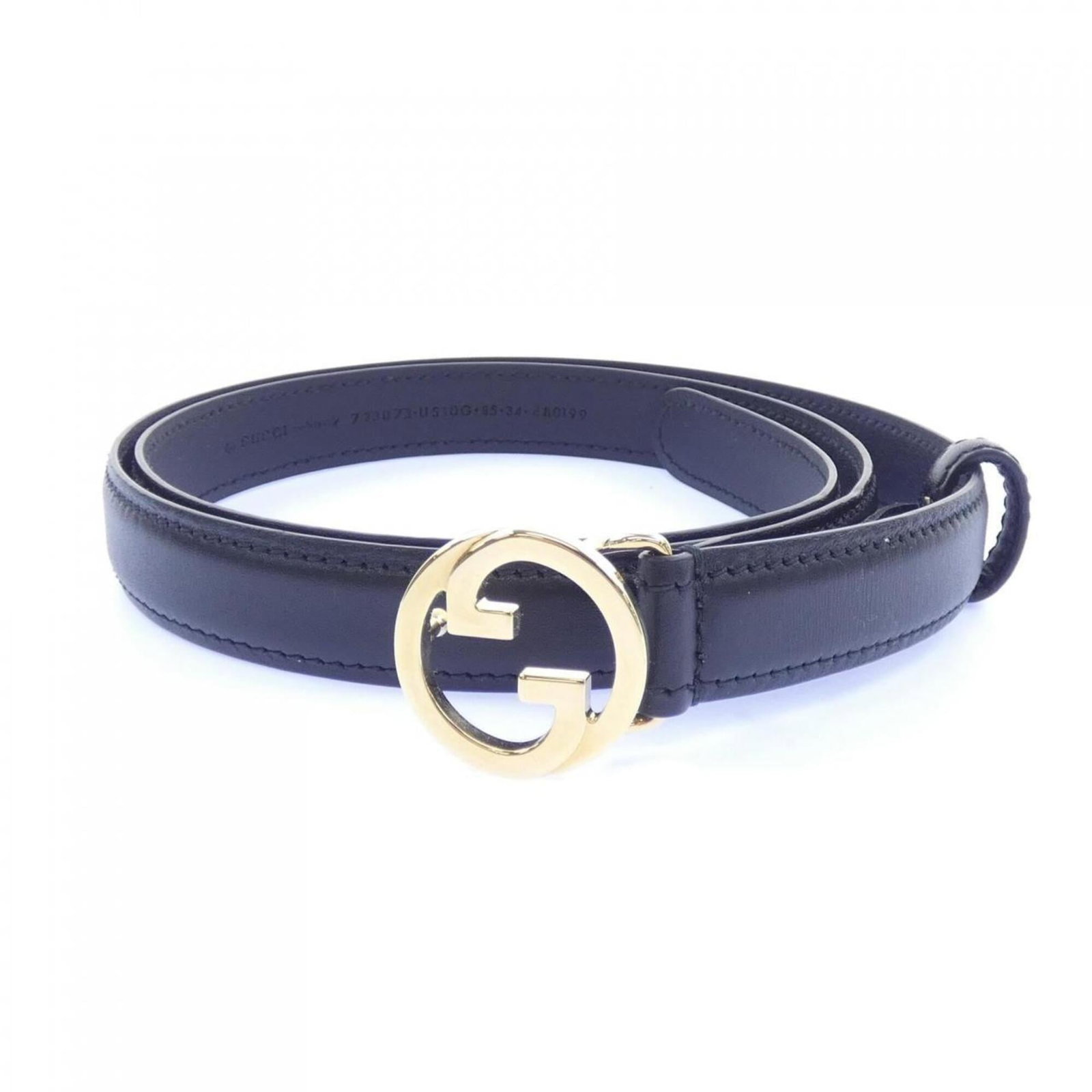 Standard Belt Gucci: Standard Belt Gucci Standard Gucci belt in black and gold, featuring a classic design with a signature logo. Available in lengths ranging from 31.69'' to 35.62'', perfect for adding a touch of luxury 