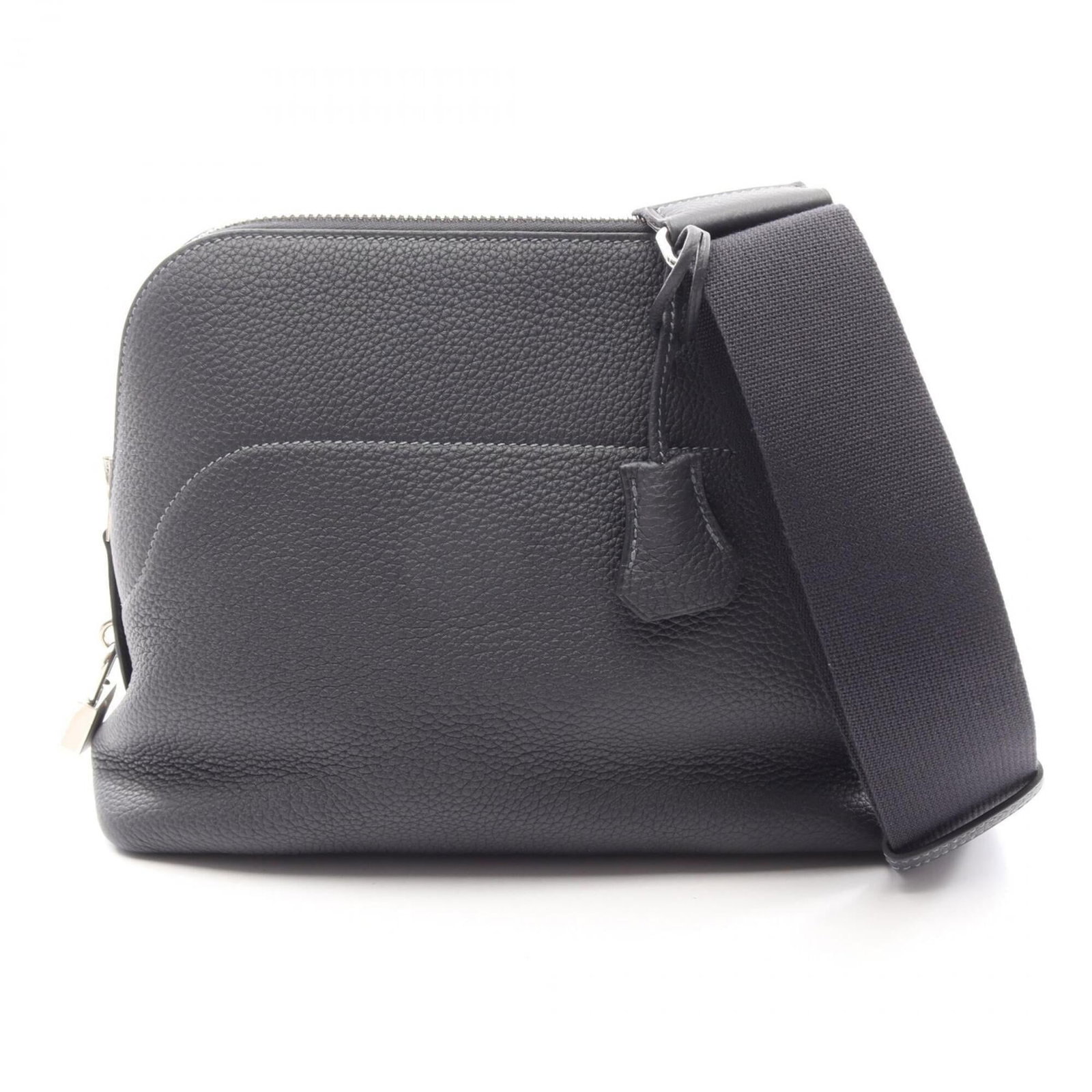 Hermes Messenger Bag Shoulder Bag Togo Leather: Hermes Messenger Bag Shoulder Bag Togo Leather Togo leather craftsmanship shines in this iconic Hermes Messenger Bag Shoulder Bag, boasting a timeless blue nuit and navy color combination. Measuring