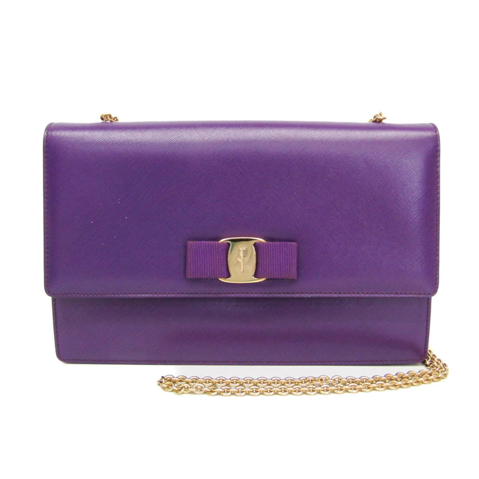 Shoulder bag leather by Salvatore Ferragamo: Shoulder bag leather by Salvatore Ferragamo Purple leather shoulder bag from Salvatore Ferragamo's Vara line, featuring a chain design and push lock closure. The bag boasts an inner zipper pocket for