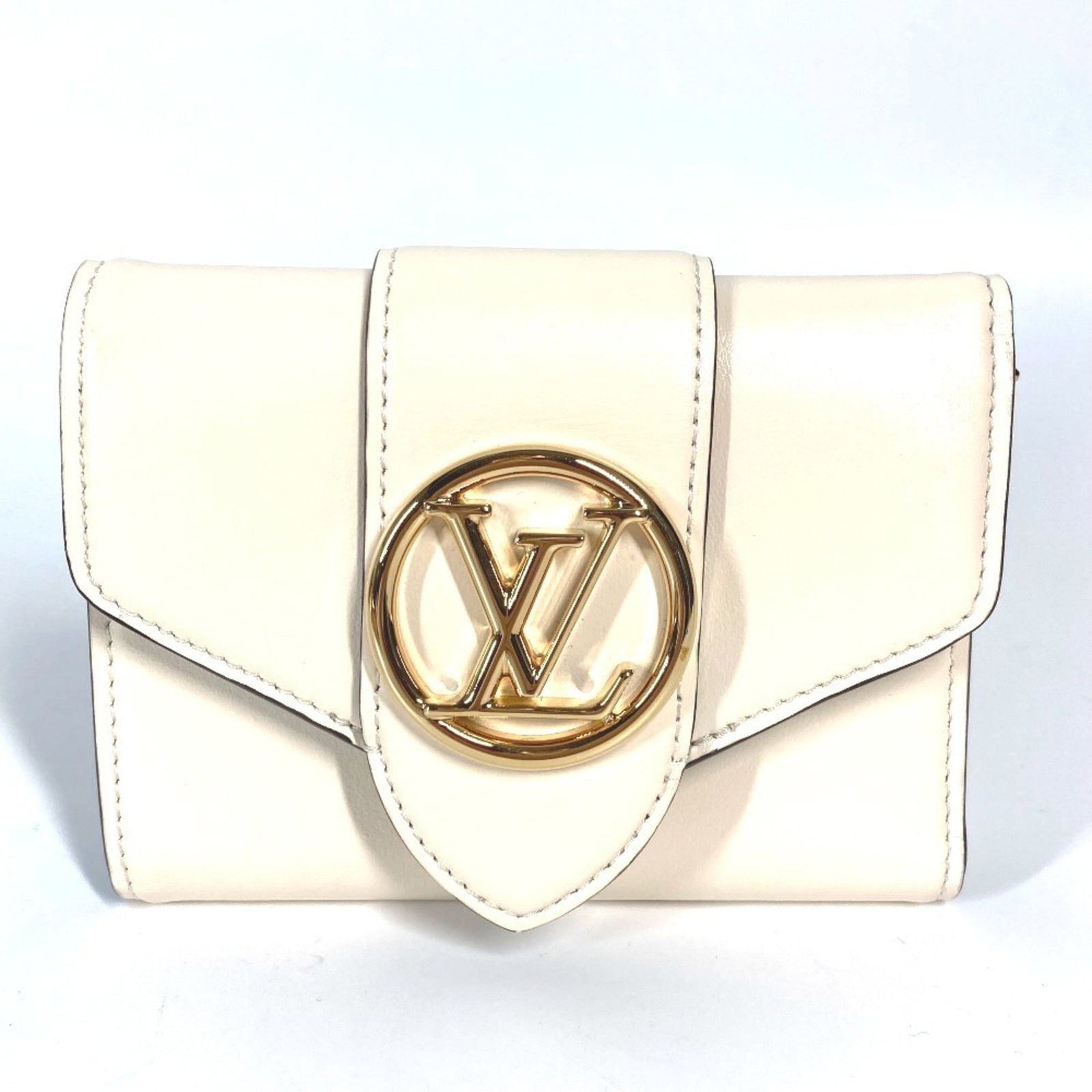 Louis Vuitton Coin Purse Coin Case Leather: Louis Vuitton Coin Purse Coin Case Leather The Louis Vuitton Coin Purse Coin Case Leather is a stylish and functional accessory, featuring the iconic brand's signature monogram pattern on
