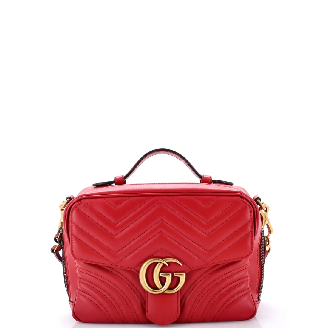 Gucci GG Marmont Zip Around Camera Bag Matelasse Leather Small: Gucci GG Marmont Zip Around Camera Bag Matelasse Leather Small Small Gucci GG Marmont Zip Around Camera Bag in Matelasse Leather. This stylish shoulder bag features a bold red exterior with matelasse