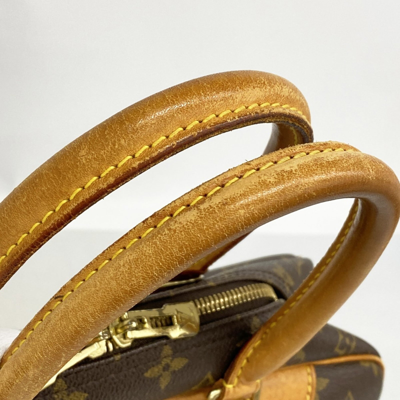 Louis Vuitton Handbag - 7