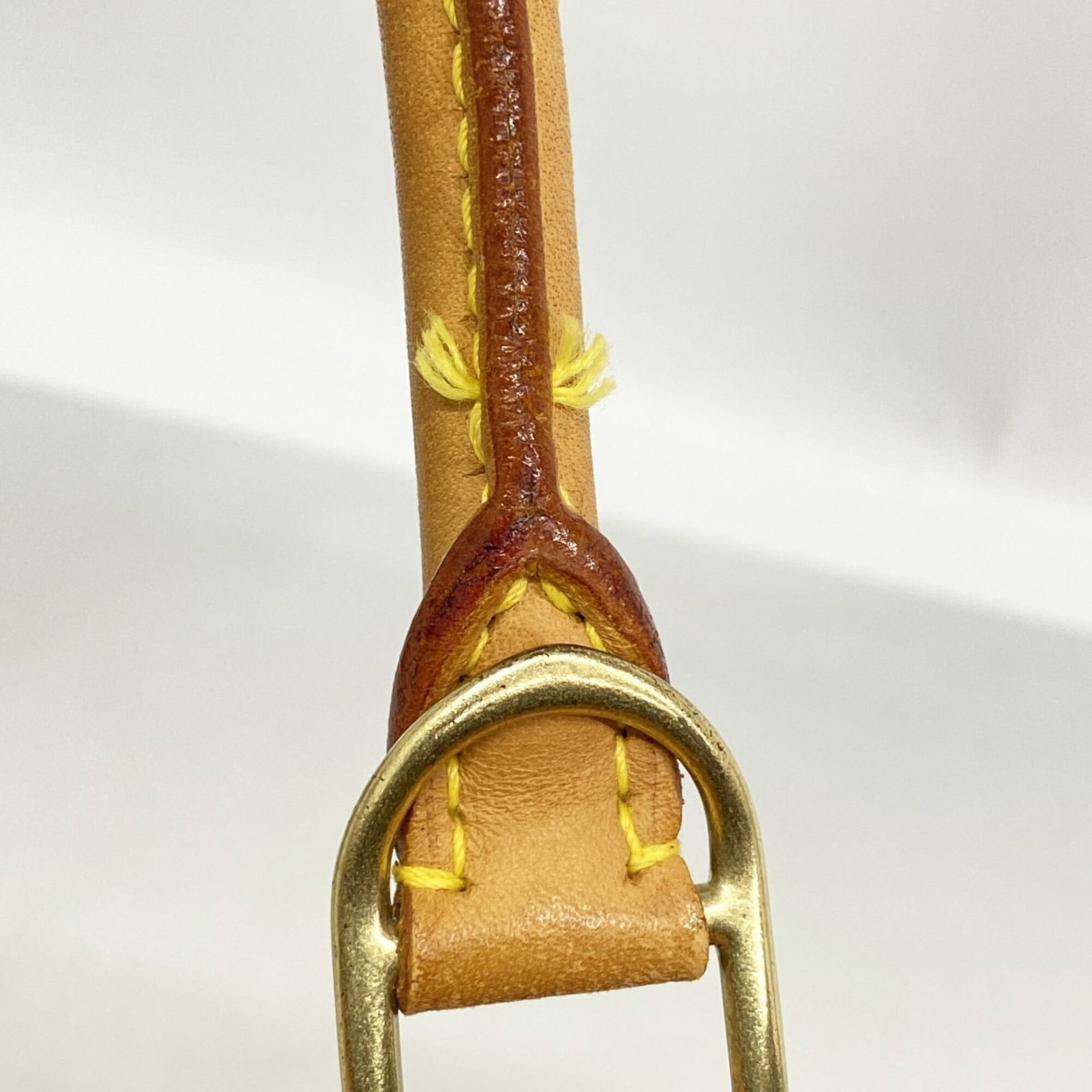 Louis Vuitton Handbag - 8