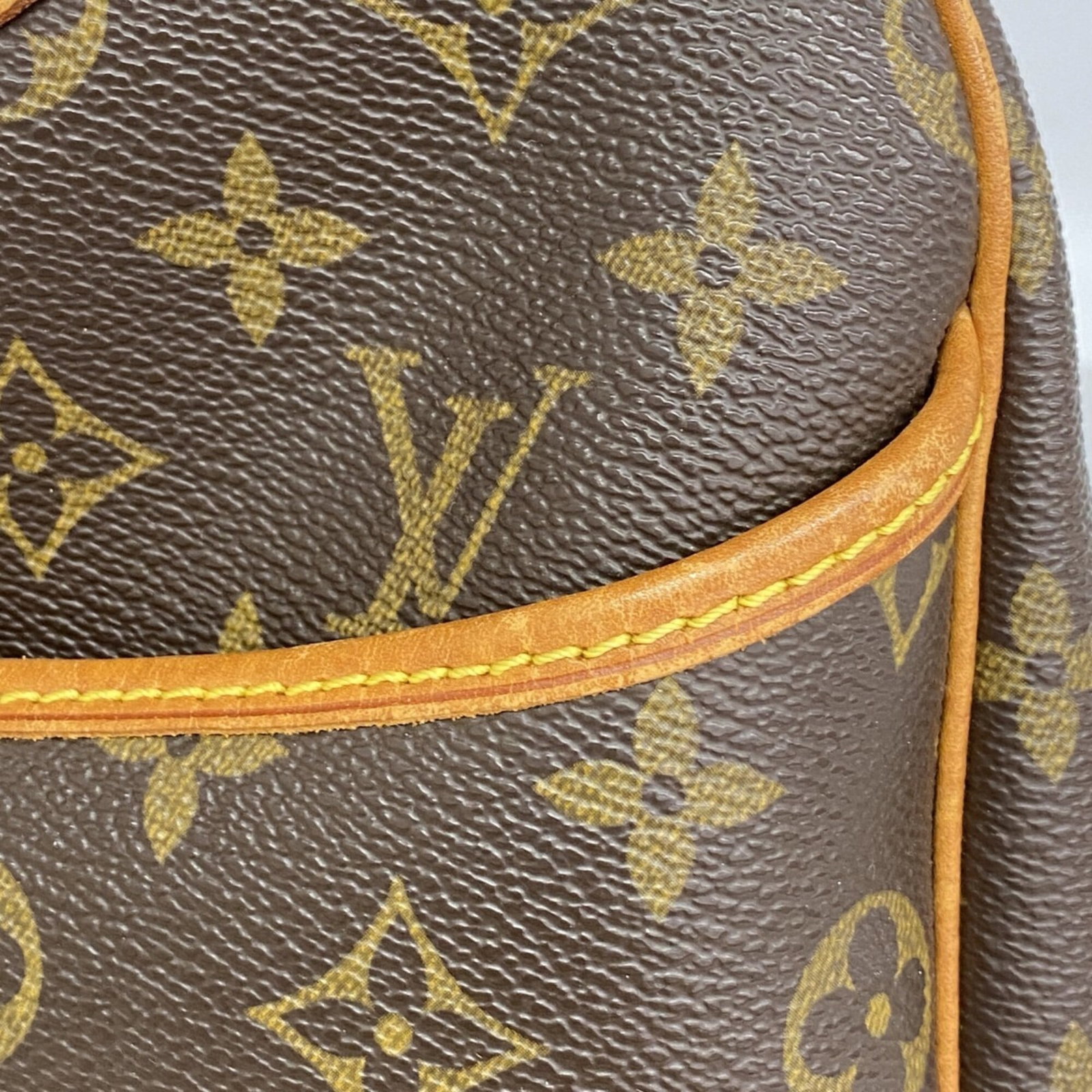 Louis Vuitton Handbag - 9