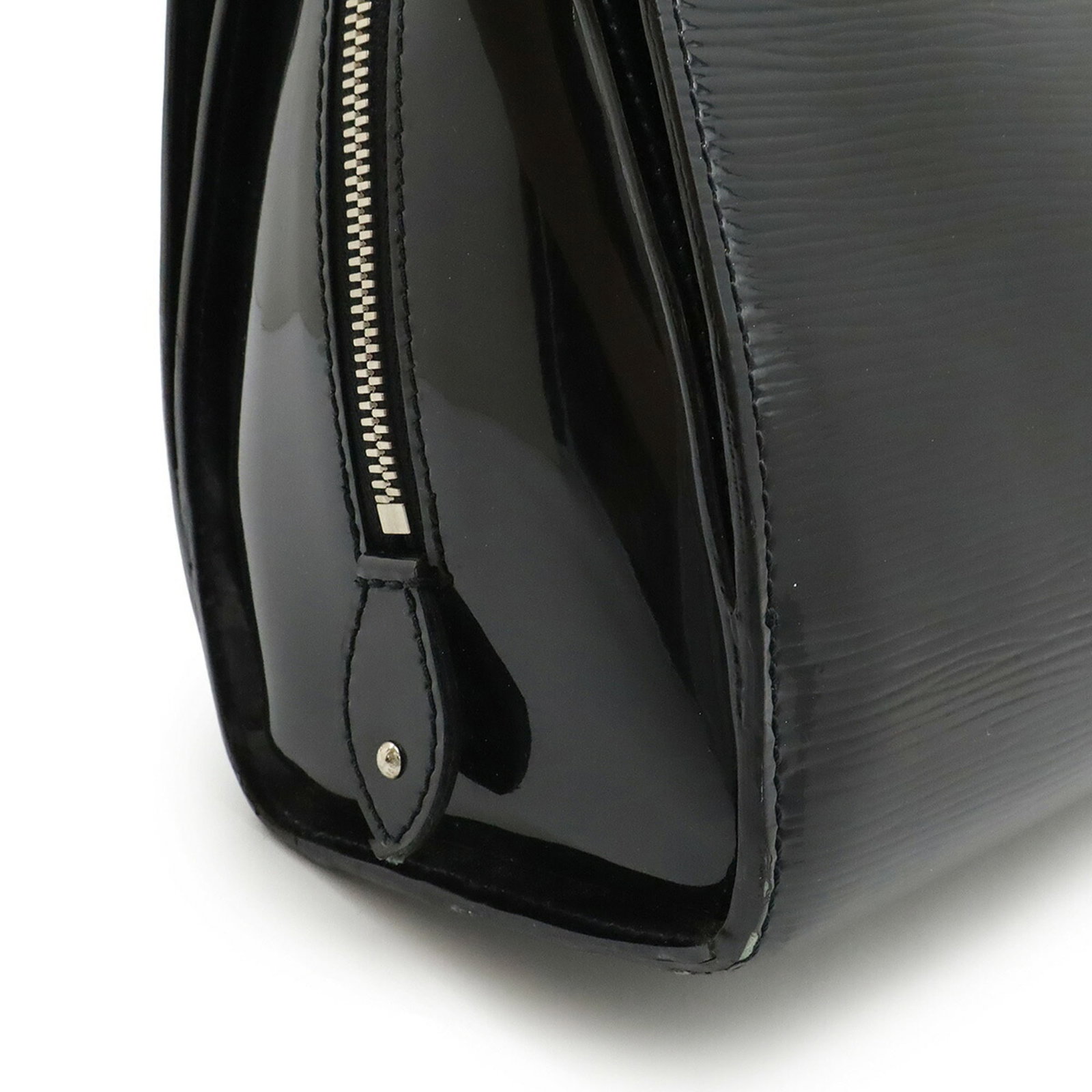 Louis Vuitton Handbag - 9