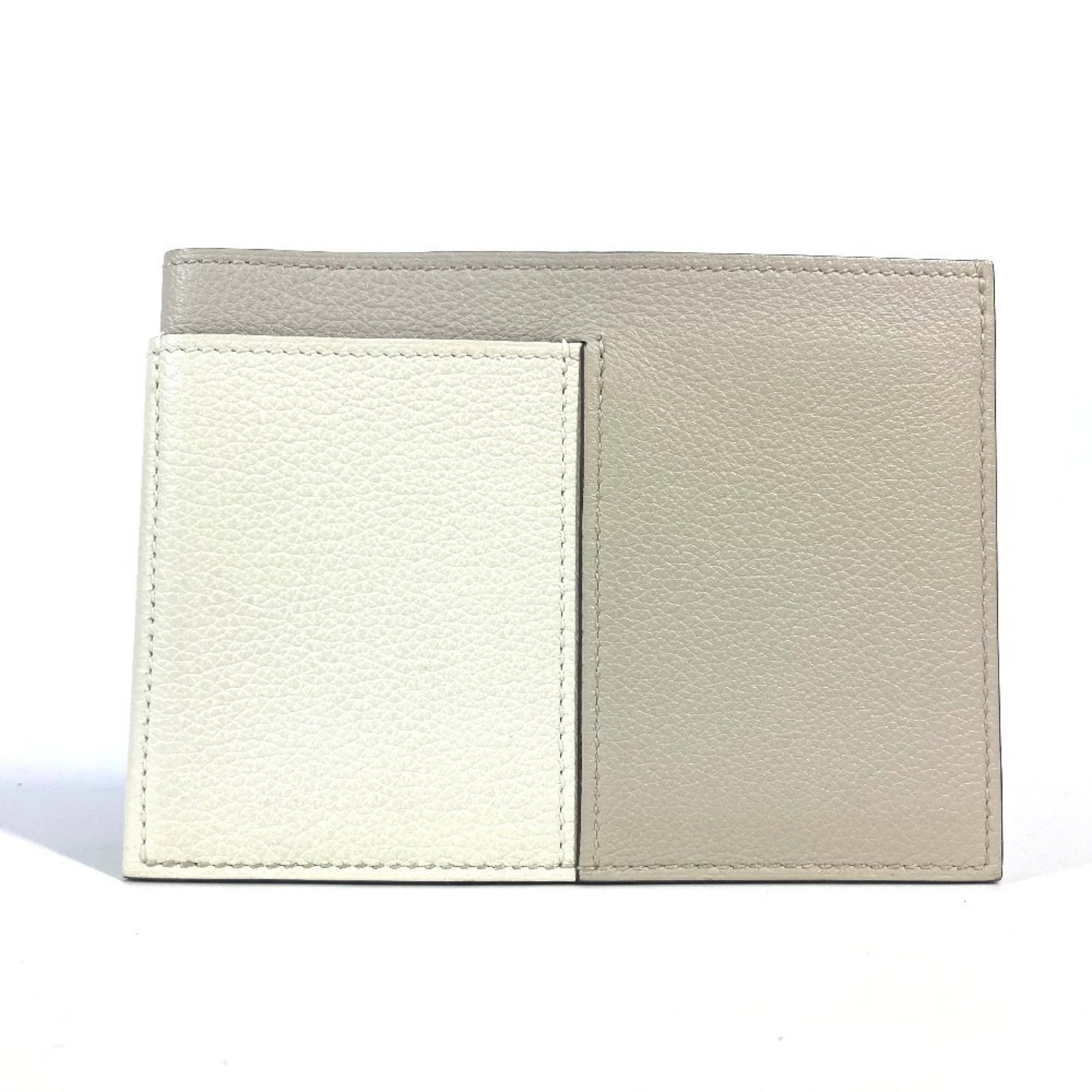 Hermes leather card case: Hermes leather card case Light beige leather card case from Hermes, measuring 9cm x 12.5cm with a sturdy design and elegant white box included. This classic accessory showcases the timeless