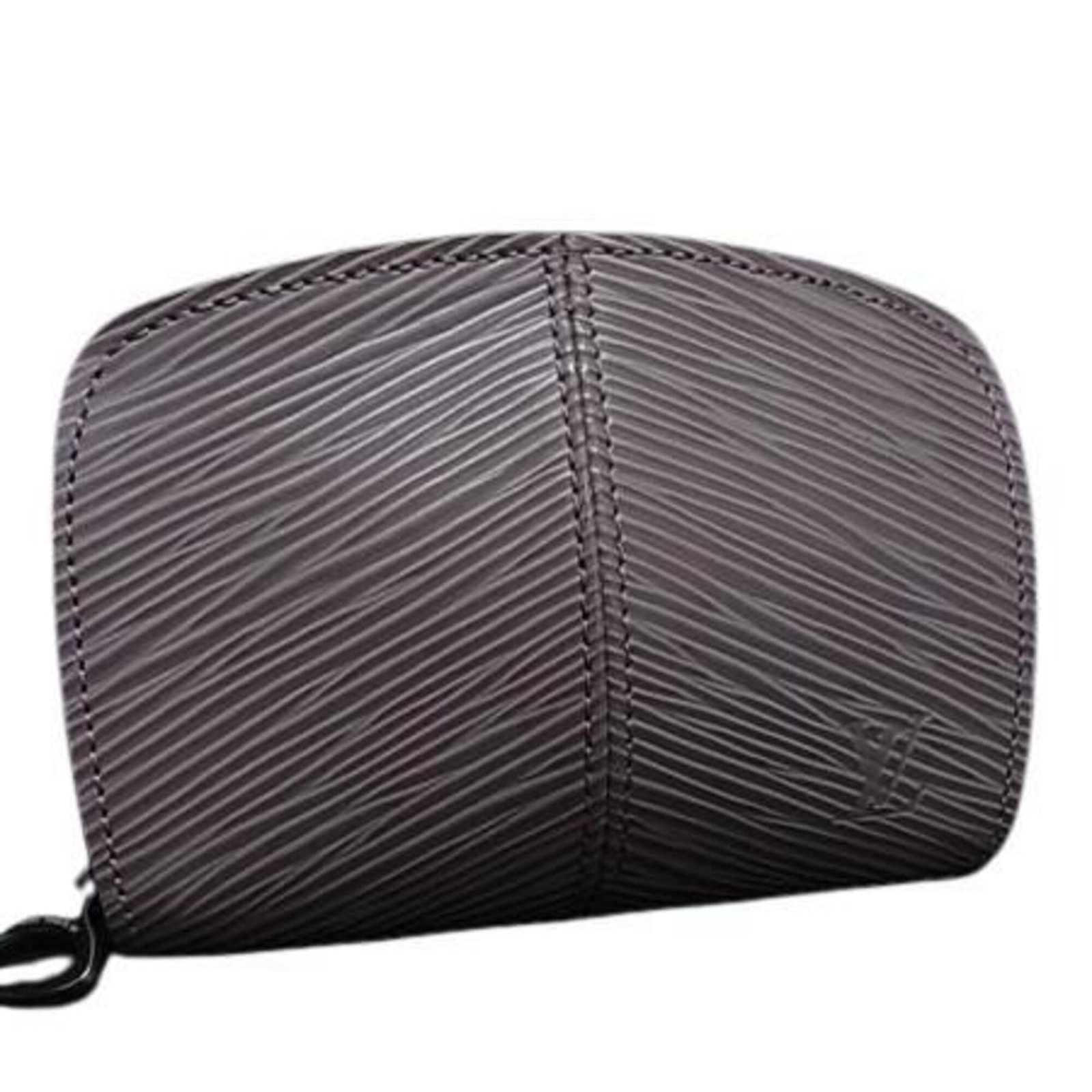 Louis Vuitton Epi Leather Coin Purse: Louis Vuitton Epi Leather Coin Purse Epi leather coin purse from Louis Vuitton, featuring purple color and compact size. Made with high-quality Epi leather material, this coin purse boasts a classic d