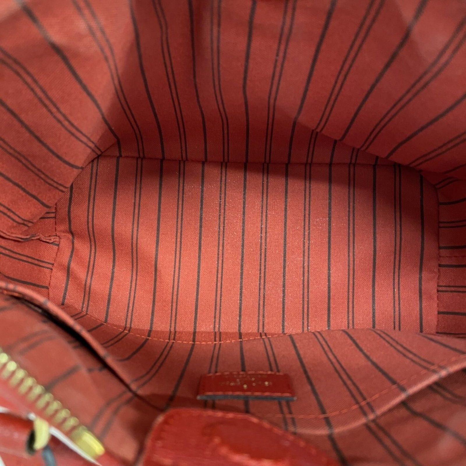 Louis Vuitton Handbag - 4