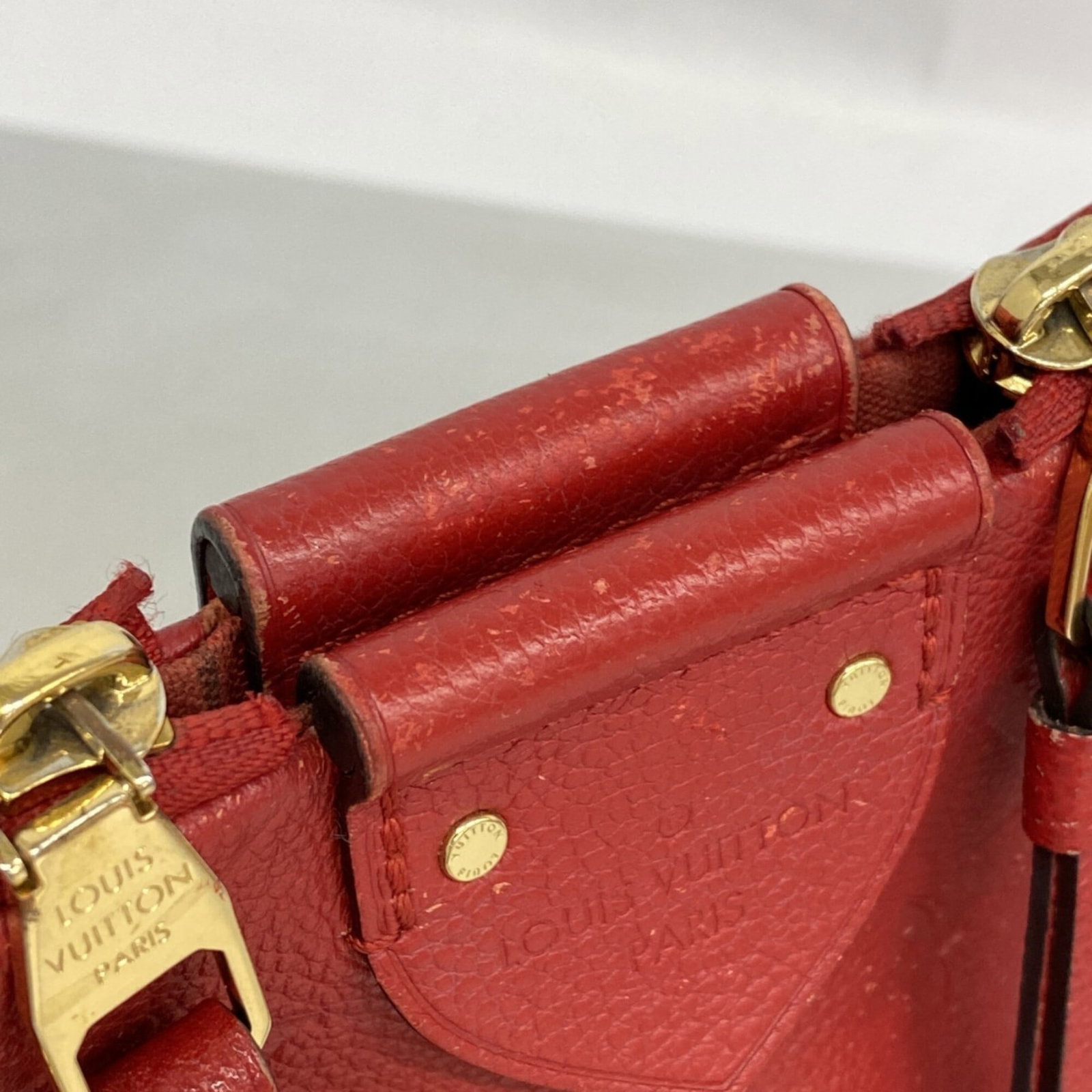 Louis Vuitton Handbag - 7