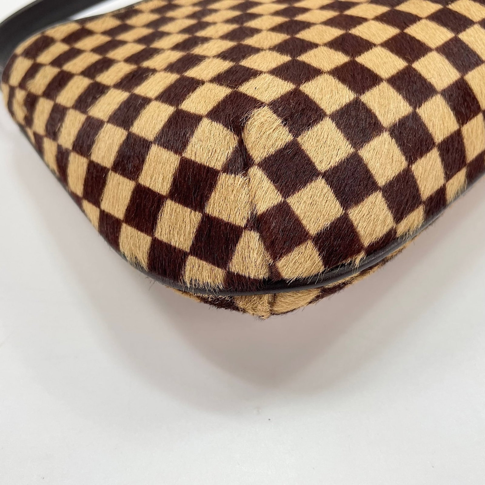 Louis Vuitton Handbag - 8