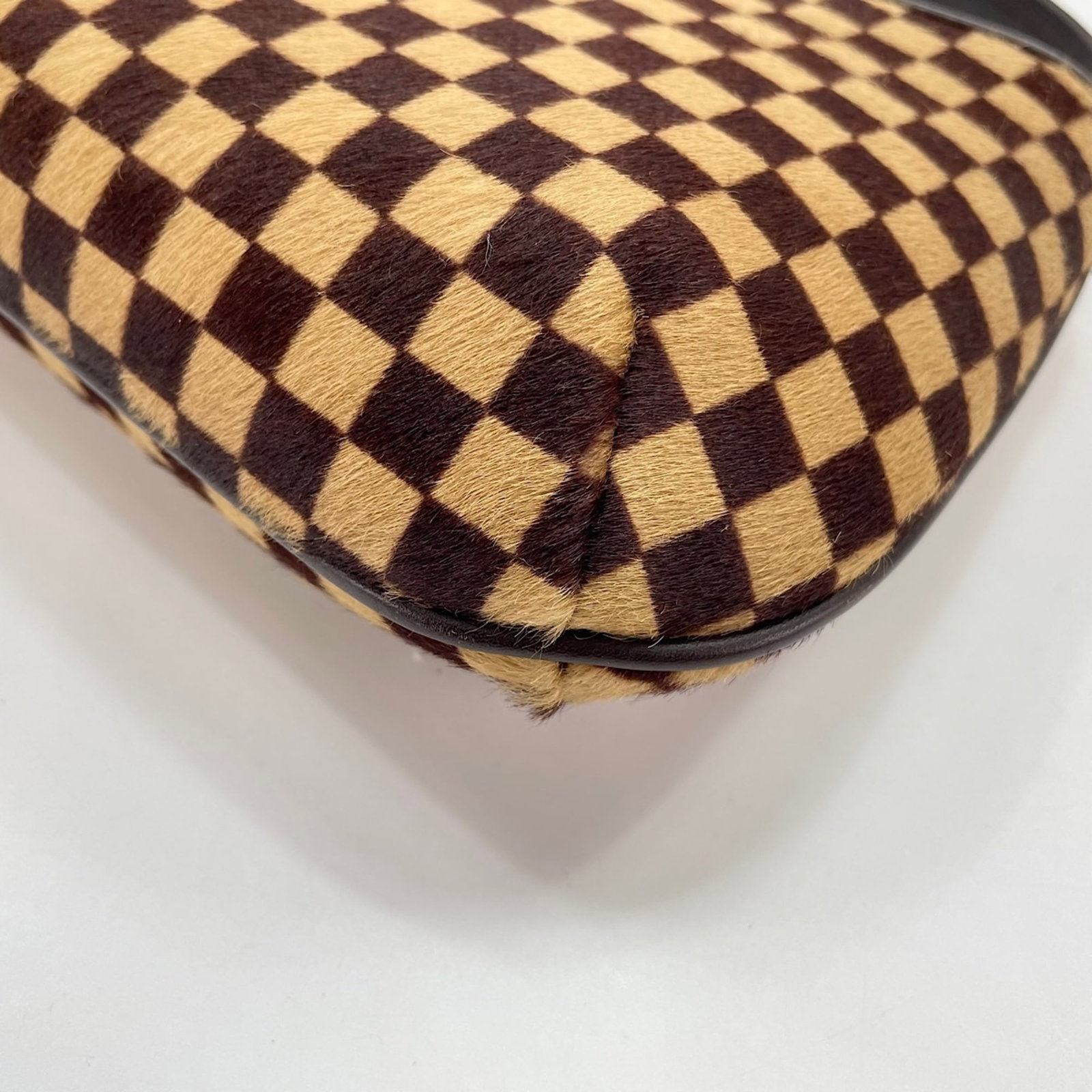 Louis Vuitton Handbag - 9