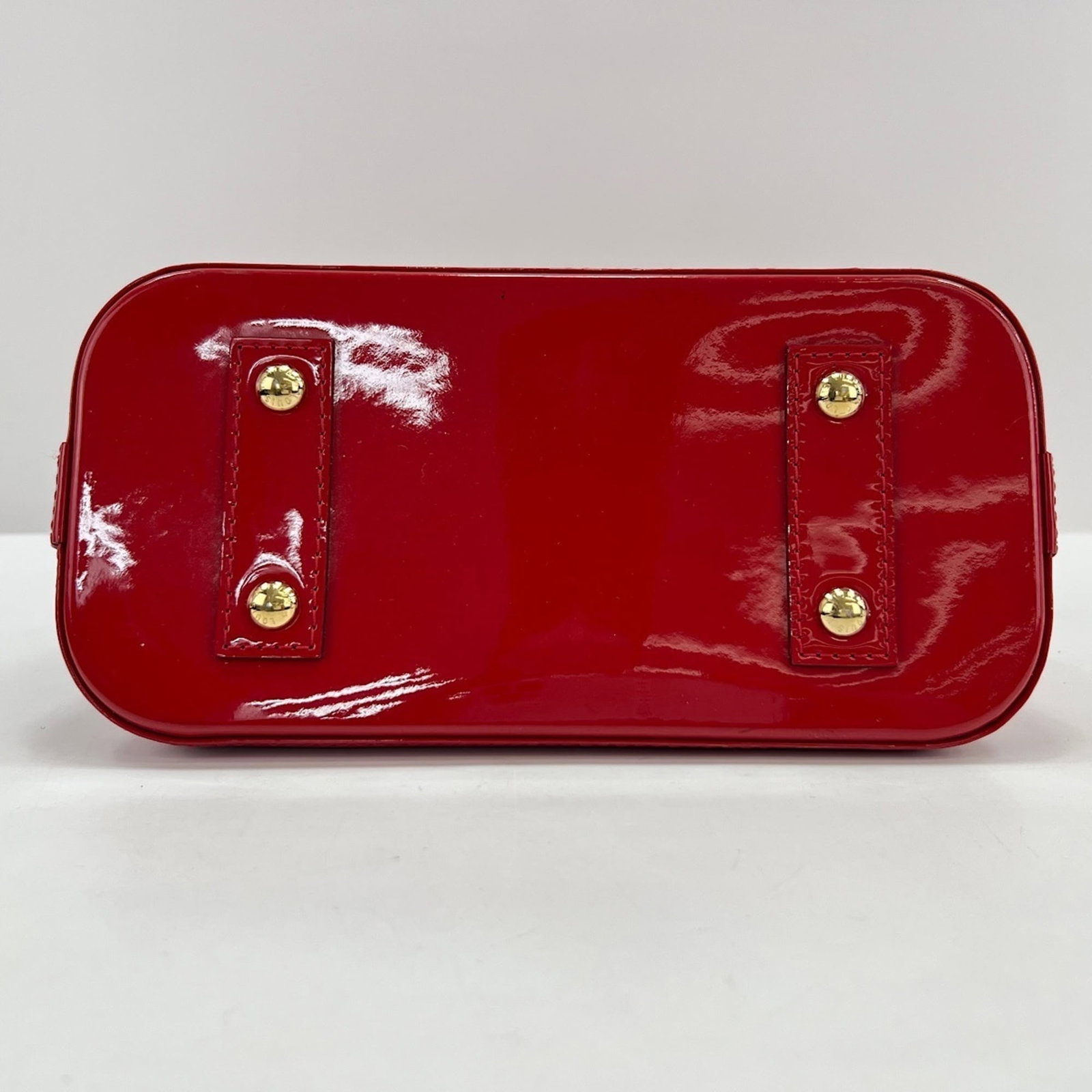 Louis Vuitton Handbag - 7
