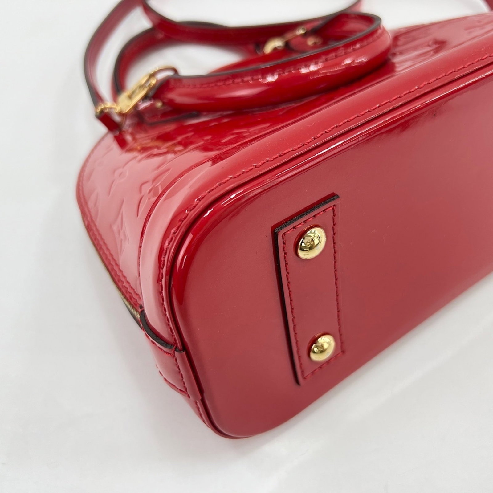 Louis Vuitton Handbag - 8