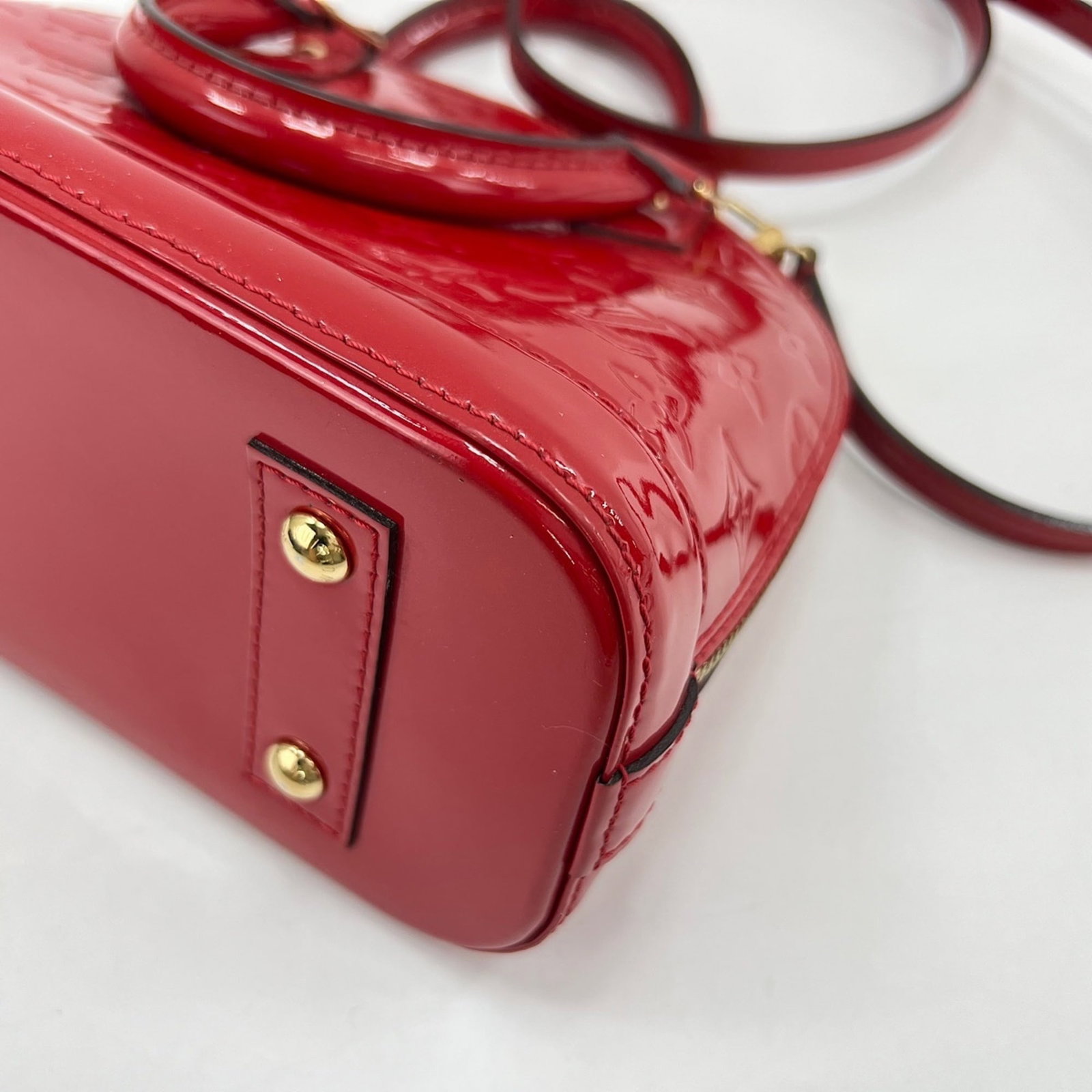 Louis Vuitton Handbag - 9