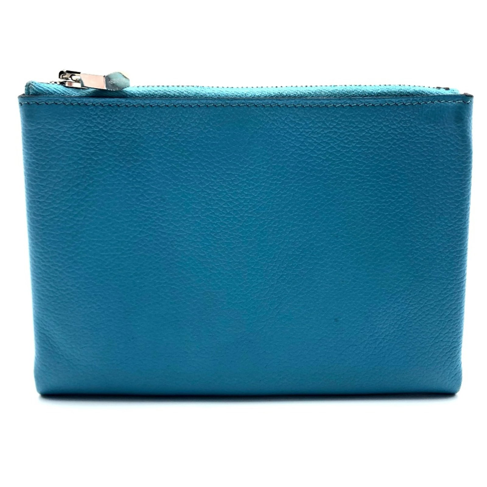 Leather Pouch Hermes: Leather Pouch Hermes Blue leather pouch from Hermes, measuring 13.5cm x 9.7cm x 1.5cm. The pouch features a classic design with clean lines and a compact size, making it a versatile accessory for ever