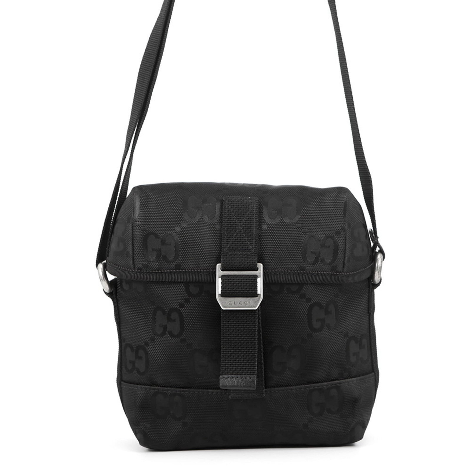 Nylon handbag shoulder bag from Gucci: Nylon handbag shoulder bag from Gucci Black nylon shoulder bag from Gucci, measuring 18cm x 16cm x 6cm. Made with high-quality nylon material and bearing a signature, this stylish accessory features a