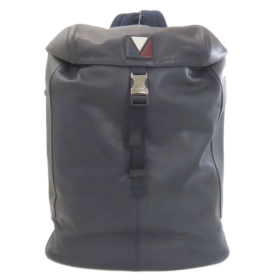 M51106 Pulse Leather V Backpack Daypack Louis Vuitton: M51106 Pulse Leather V Backpack Daypack Louis Vuitton Navy leather backpack with classic Louis Vuitton design, featuring a timeless A* daypack style. This iconic bag boasts high-quality exterior