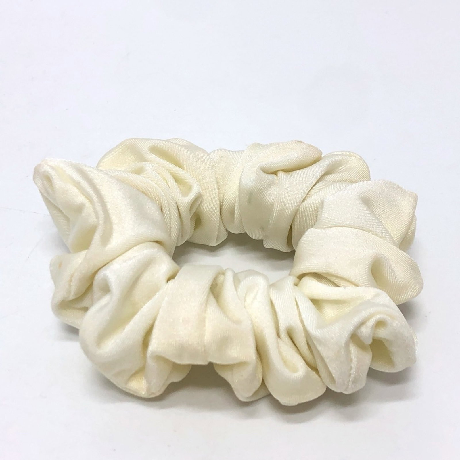 Dolce Nylon Gabbana Hair Tie: Dolce Nylon Gabbana Hair Tie Dolce & Gabbana's Nylon Hair Tie is a stylish accessory, featuring a white color and made from durable nylon material. Measuring 10cm x 3.93'' in size, it offers a sleek a