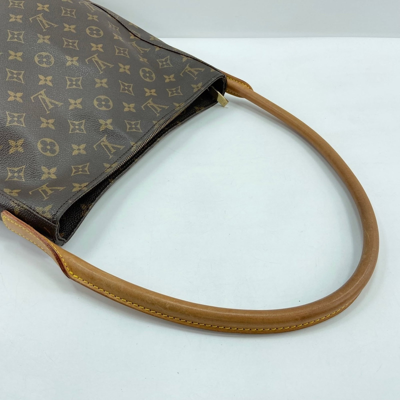 Louis Vuitton Handbag - 10