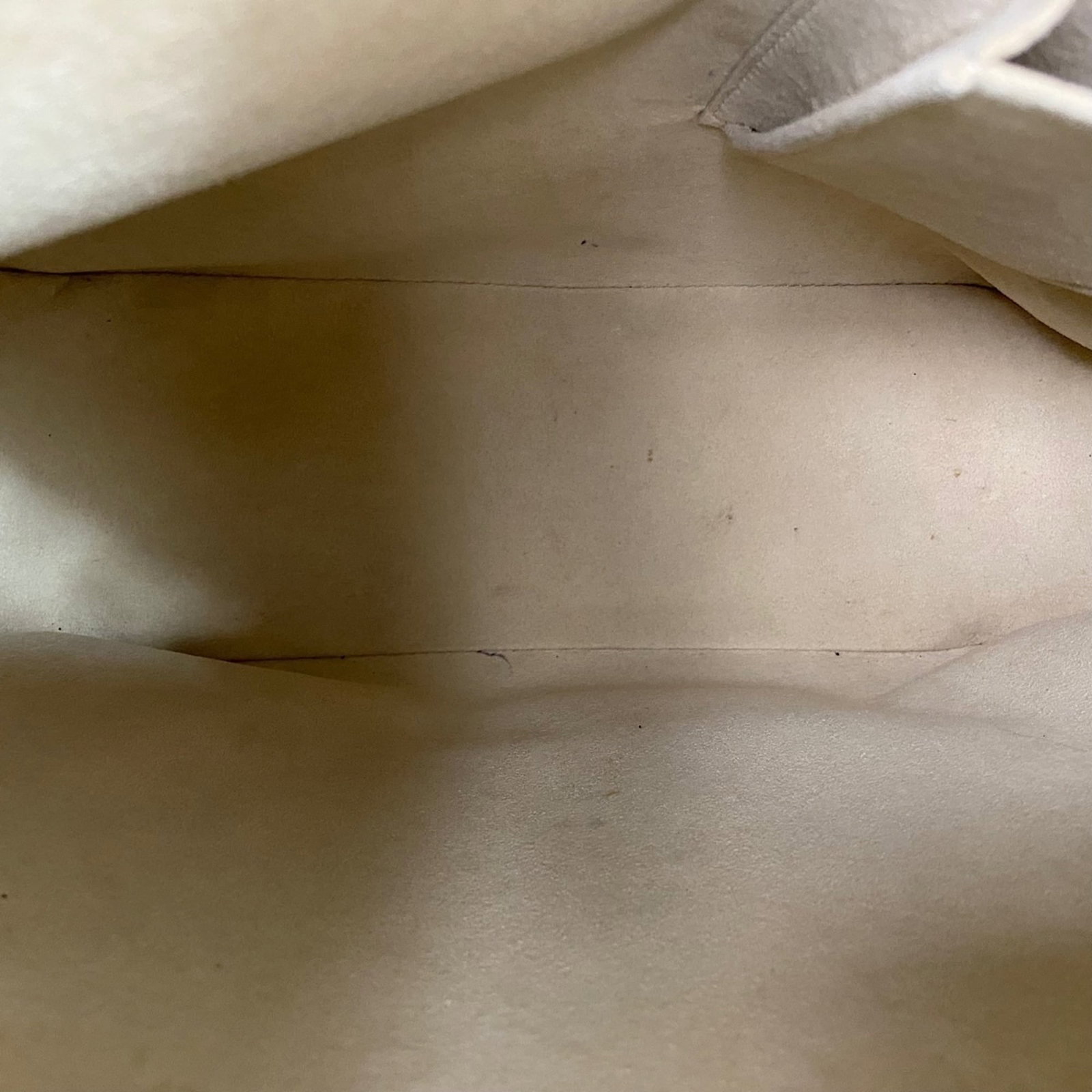 Louis Vuitton Handbag - 11