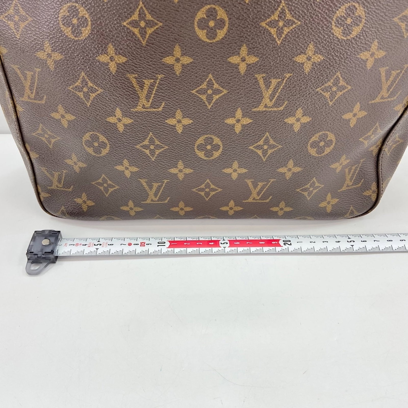 Louis Vuitton Handbag - 4