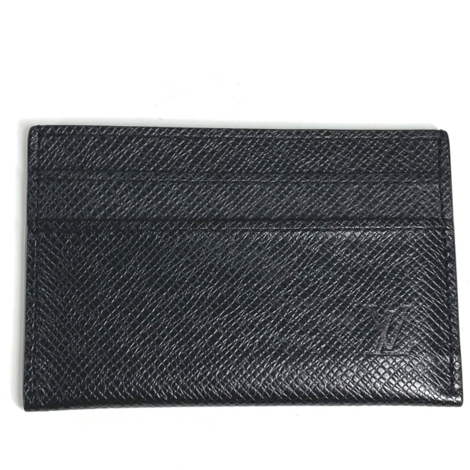 Taiga Leather Louis Vuitton Card: Taiga Leather Louis Vuitton Card Taiga Leather Louis Vuitton Card features Taiga leather, a high-quality material, and measures 7cm x 11cm. This card case is made in France and bears the MPN M32730. T