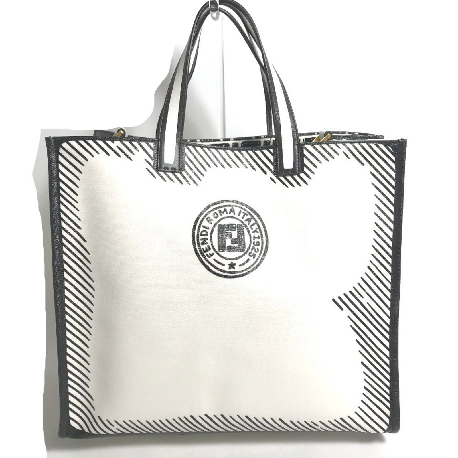 Canvas Fendi Coated Bag Handbag Tote: Canvas Fendi Coated Bag Handbag Tote Canvas Fendi Coated Bag Handbag Tote - A stylish and durable tote bag made from coated canvas, available in black and white. This versatile handbag measures 32.5cm