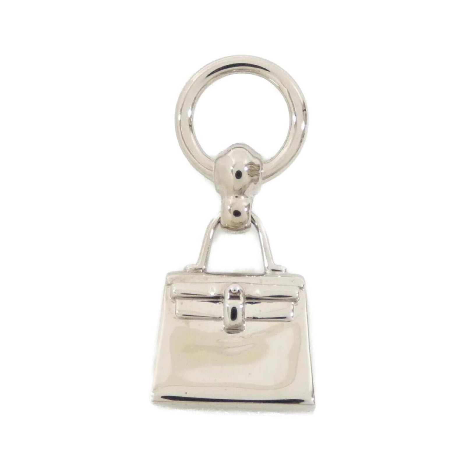 Ring Hermes Scarf: Ring Hermes Scarf The Hermes Scarf ring features a delicate, 3.6cm x 1.5cm design with a signature from the renowned French fashion house. This compact accessory showcases the iconic style and craftsm