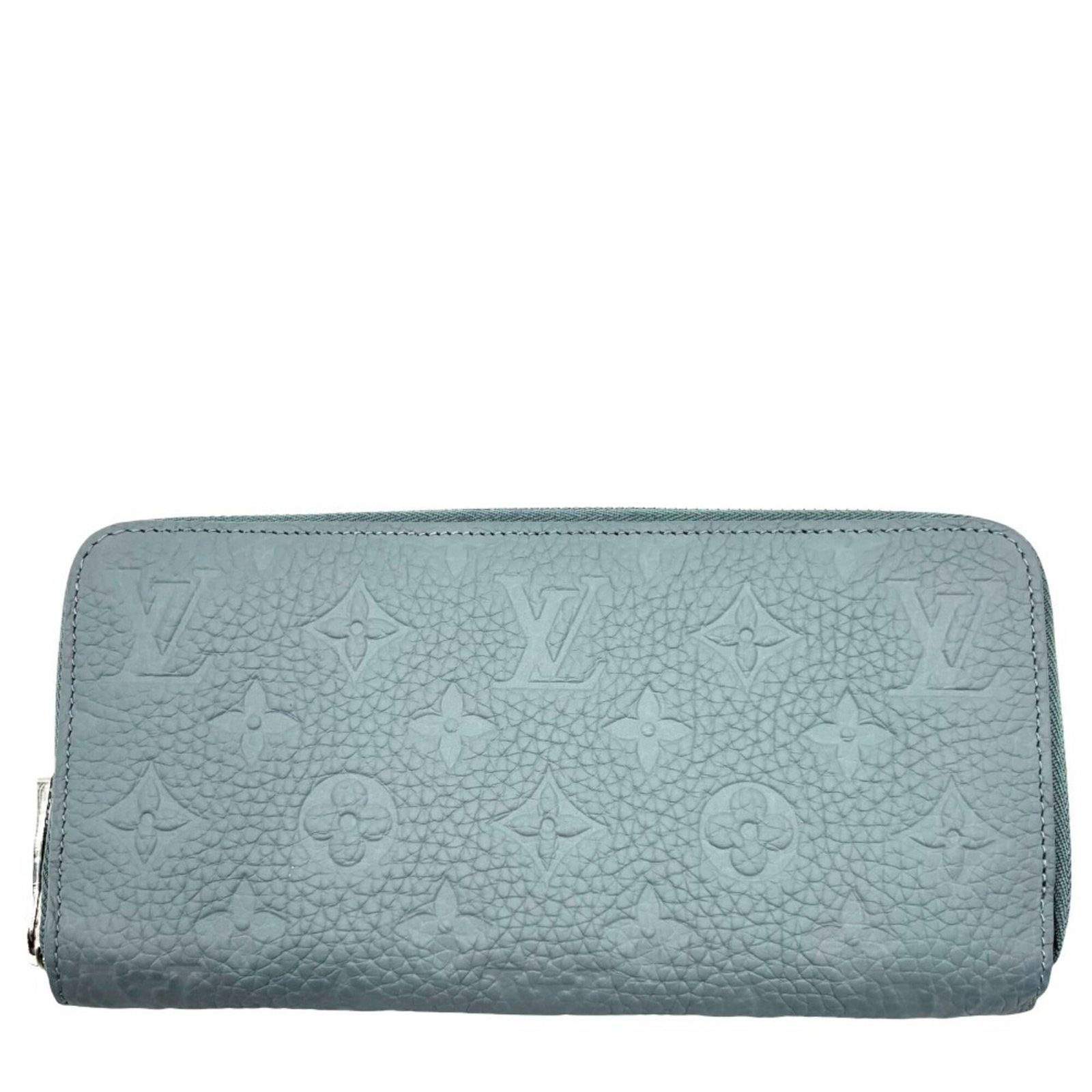 Louis Vuitton bi fold monogram wallet: Louis Vuitton bi fold monogram wallet Monogram pattern adds a touch of luxury to this bi-fold wallet from Louis Vuitton, featuring the iconic design on both sides. Made with high-quality materials, it