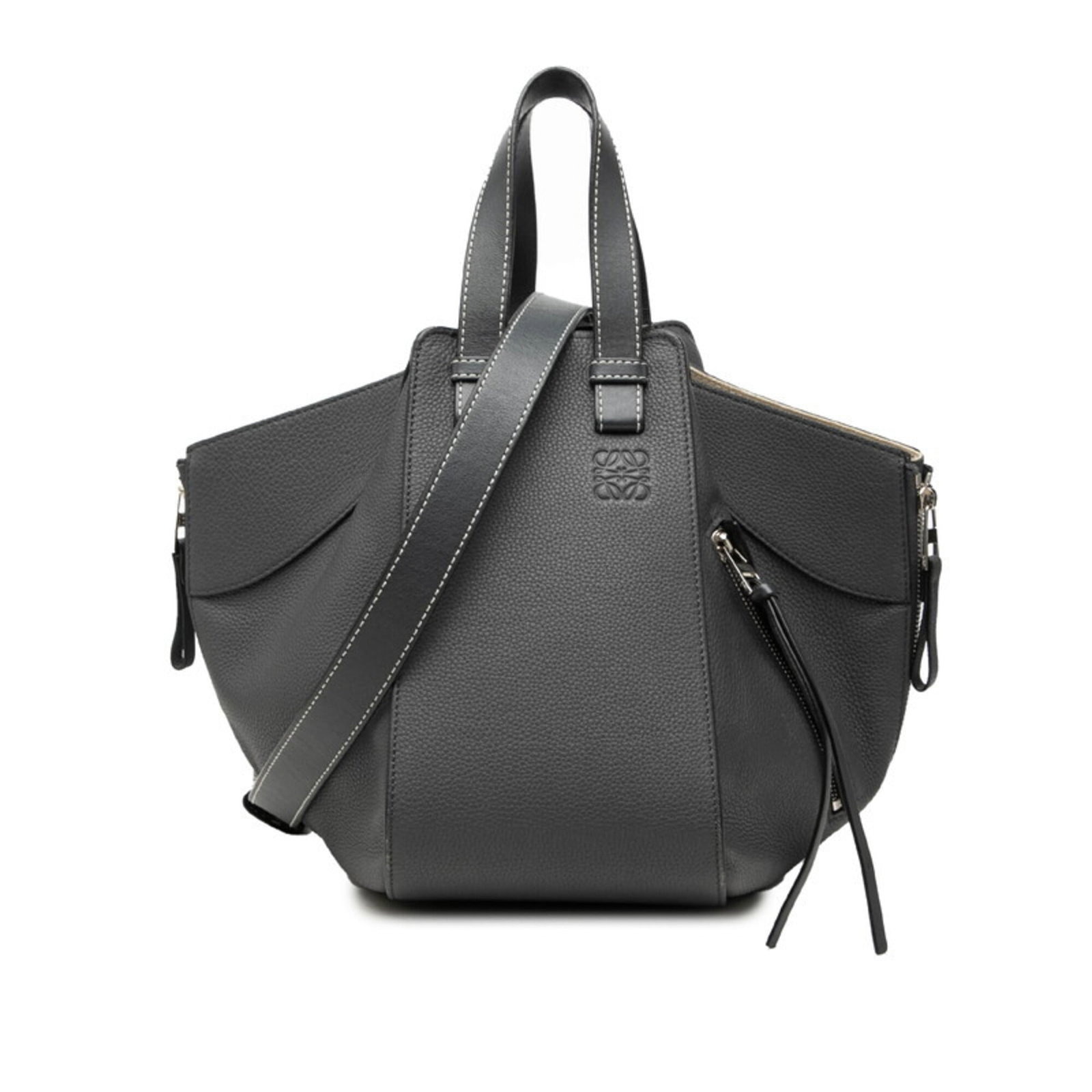 Loewe Handbag Shoulder Bag Leather: Loewe Handbag Shoulder Bag Leather The Loewe Handbag Shoulder Bag Leather features high-quality leather construction, with a sleek gray color and classic design. Measuring 24cm x 28cm x 28cm, it offer