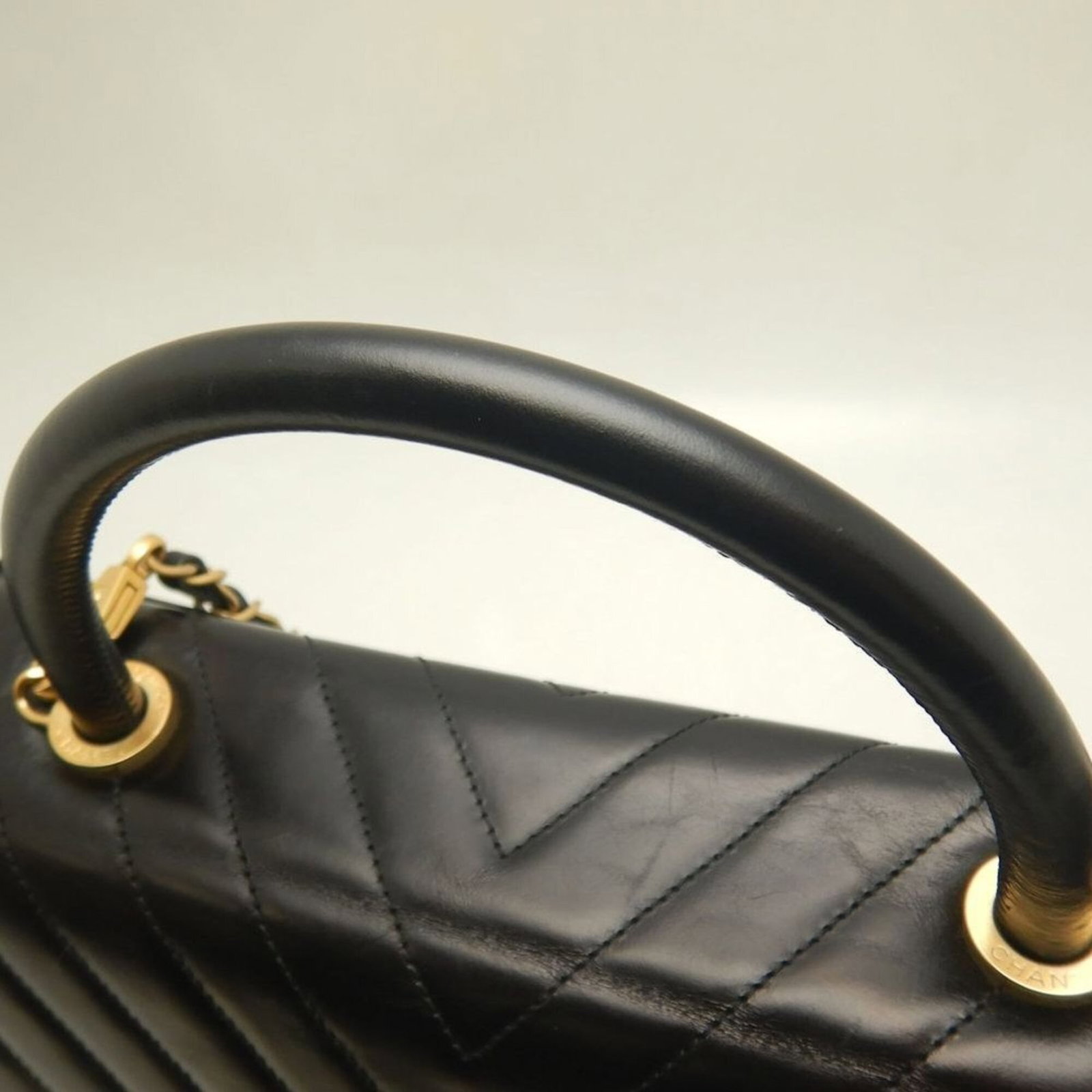 Leather Handbag Chanel - 12