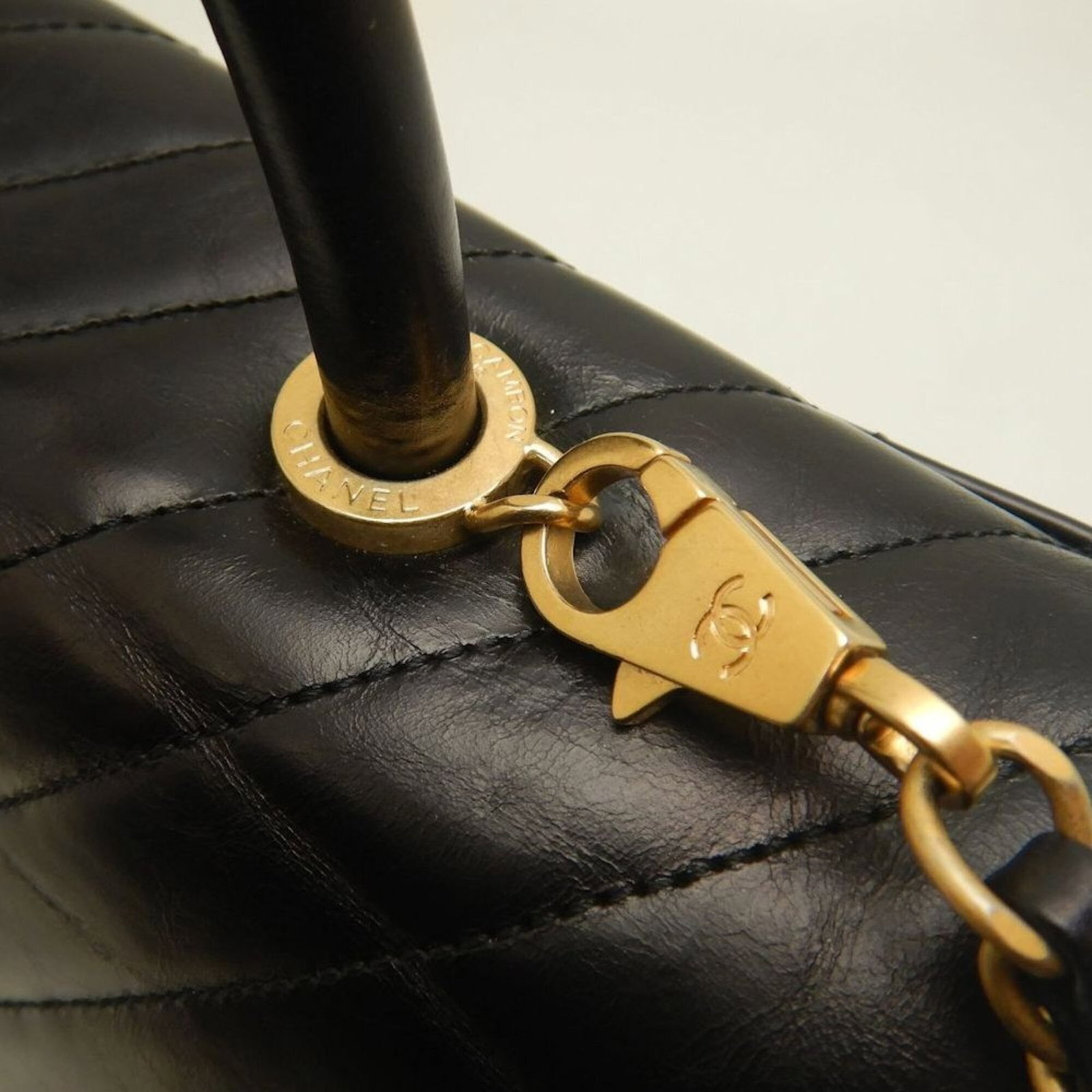 Leather Handbag Chanel - 13