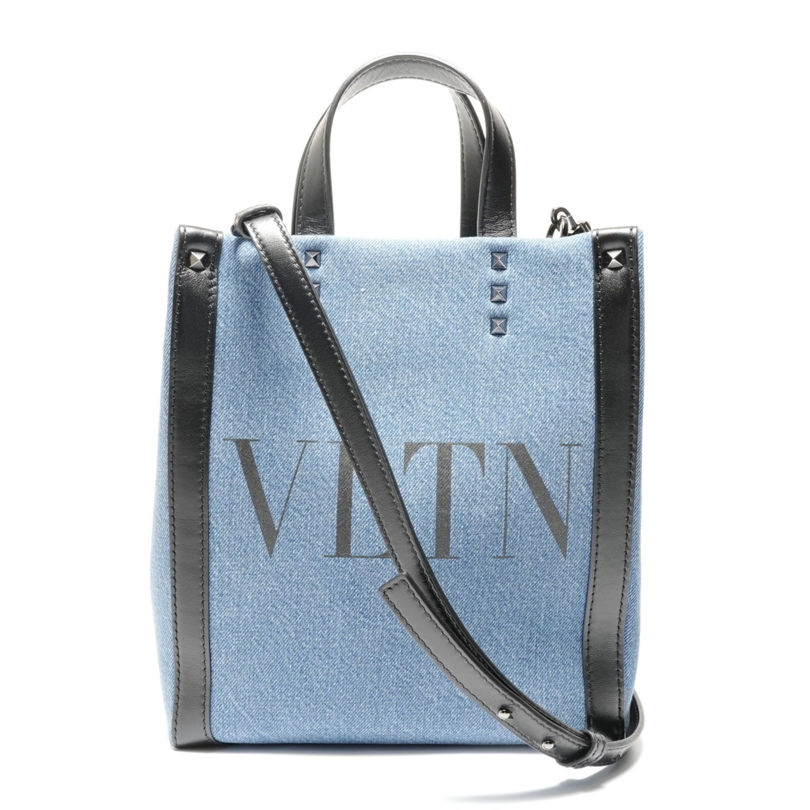 Denim Valentino Handbag: Denim Valentino Handbag Denim Valentino Handbag, featuring a striking navy color and unique denim material. Measuring 24cm x 21cm x 8cm, this handbag boasts a stylish strap length of 107cm - 119cm