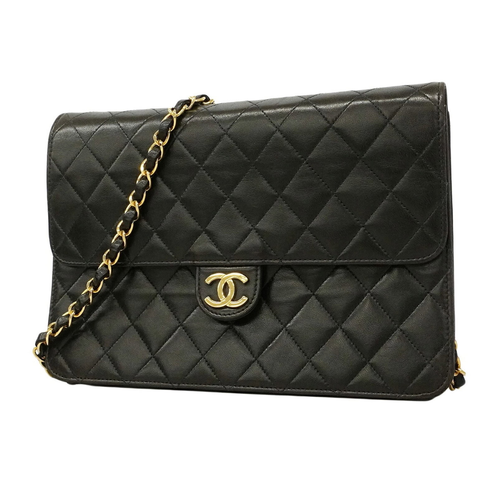 Shoulder Bag Leather Chanel: Shoulder Bag Leather Chanel Black lambskin shoulder bag from Chanel, featuring gold hardware and a sleek design. Made from high-quality leather, this stylish accessory measures 17cm x 25cm x 5cm. A