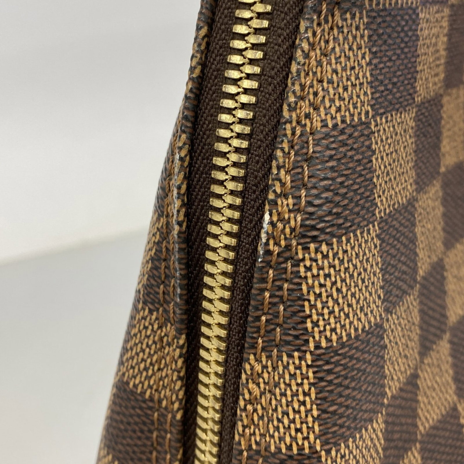 Louis Vuitton Handbag - 10