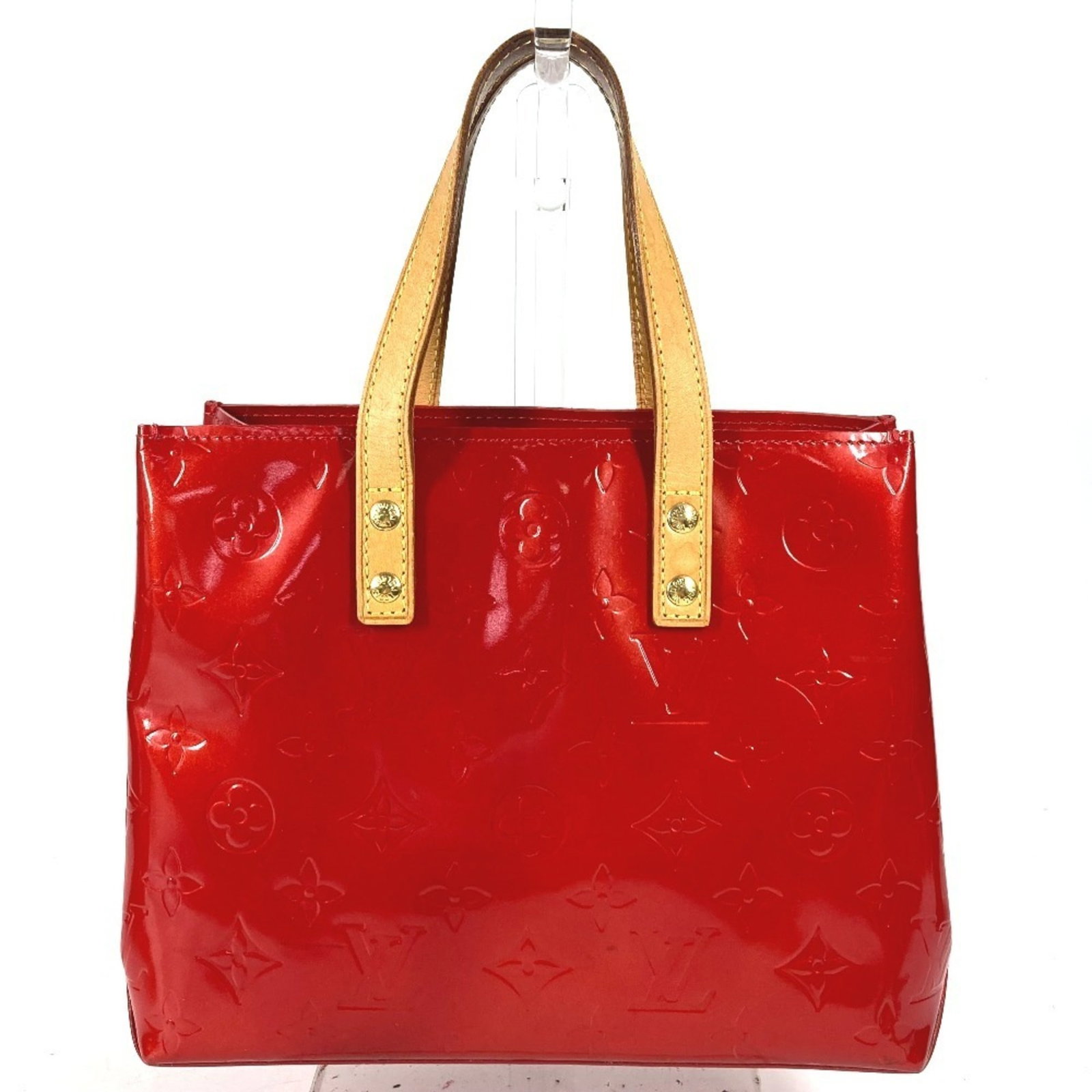 Louis Vuitton Handbag Monogram Vernis: Louis Vuitton Handbag Monogram Vernis Monogram Vernis, the iconic Louis Vuitton pattern, adds a touch of elegance to this stylish handbag. Made from high-quality Monogram Vernis material, its