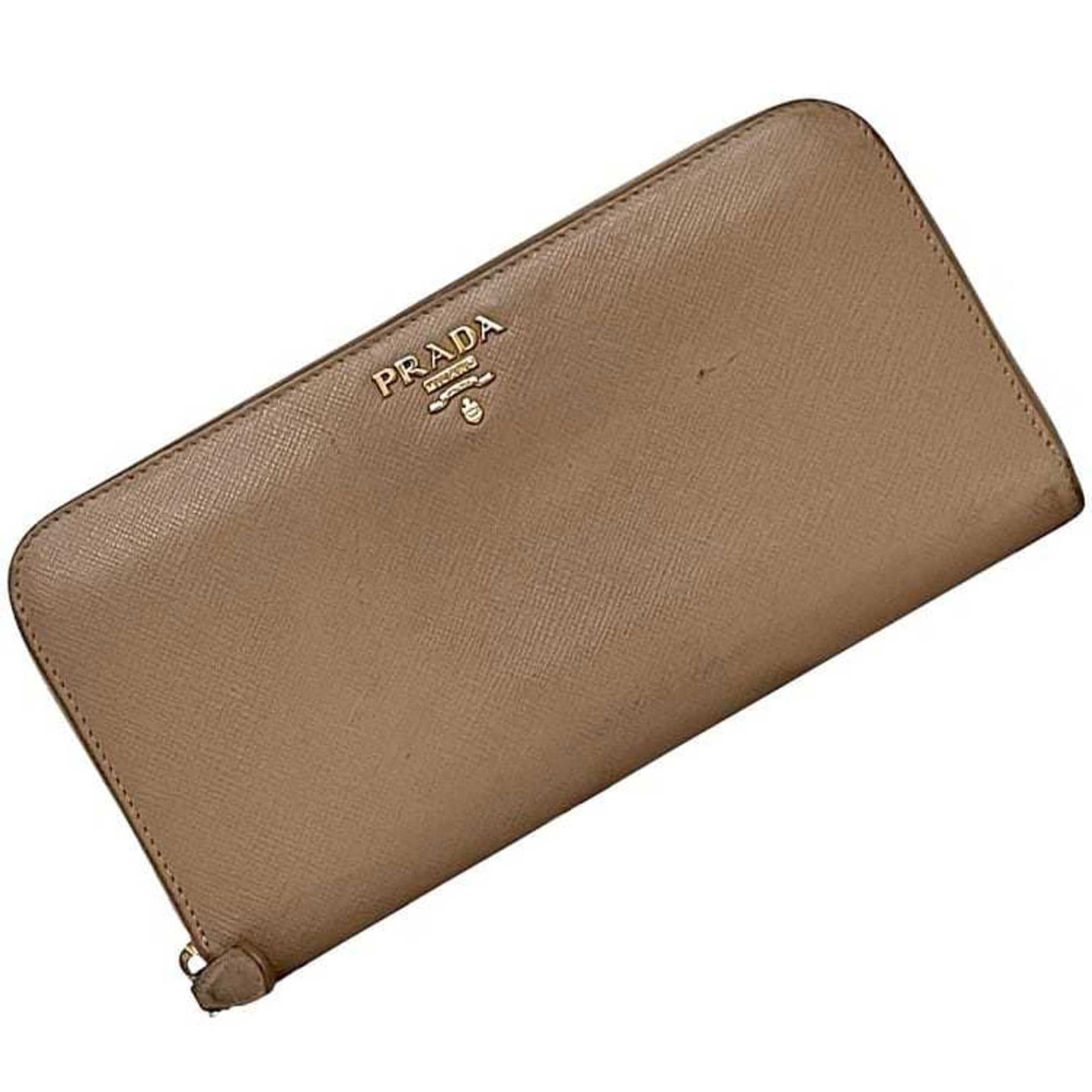 Prada Long Wallet (Bi-Fold) Saffiano Metal: Prada Long Wallet (Bi-Fold) Saffiano Metal Saffiano Metal construction gives the Prada Long Wallet its durable and sleek appearance, while pink beige color adds a touch of elegance. This bi-fold