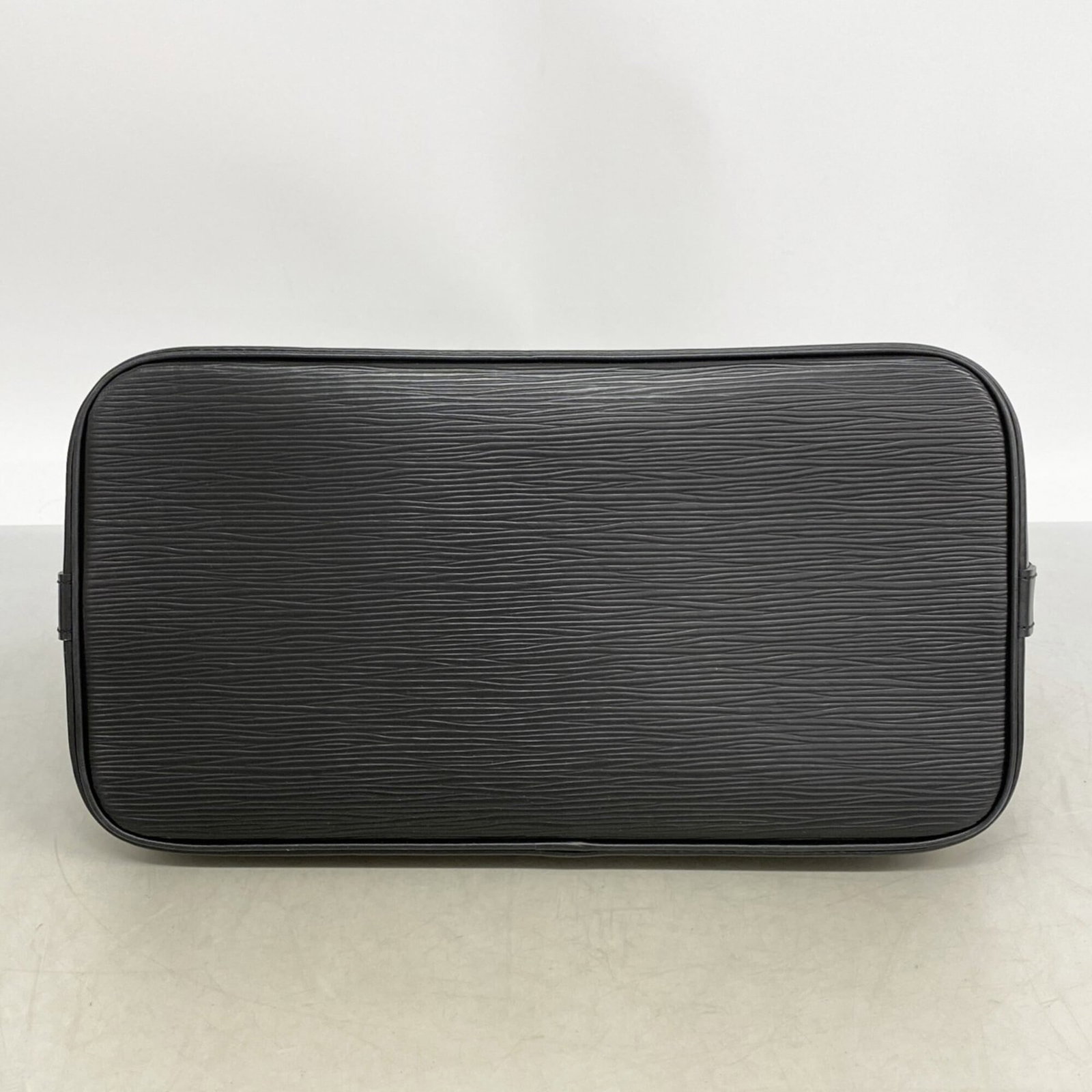 Louis Vuitton Handbag - 3