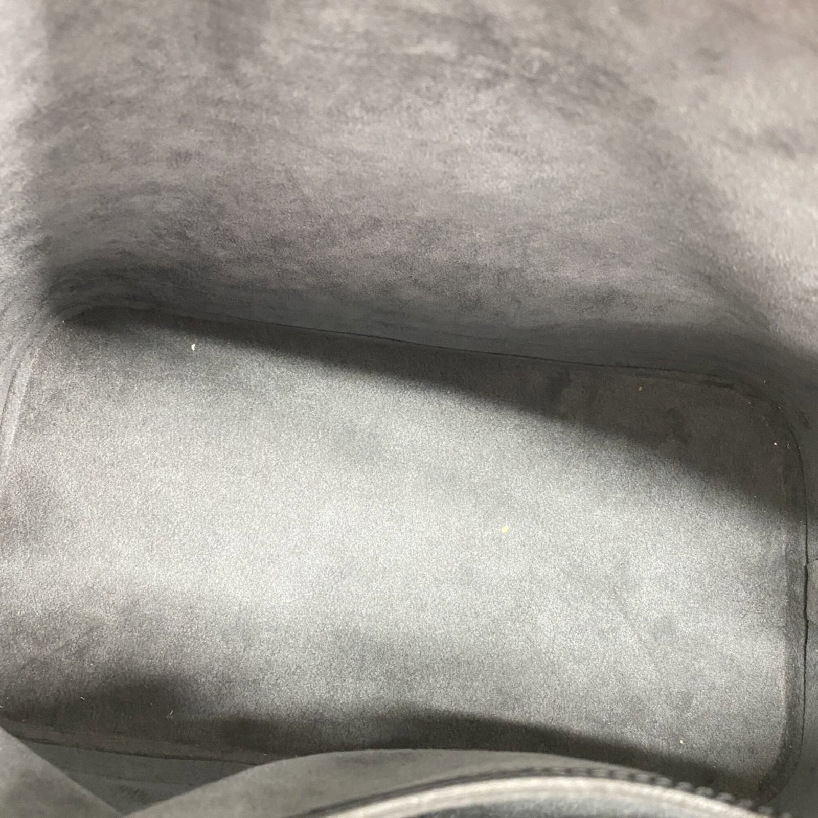 Louis Vuitton Handbag - 4