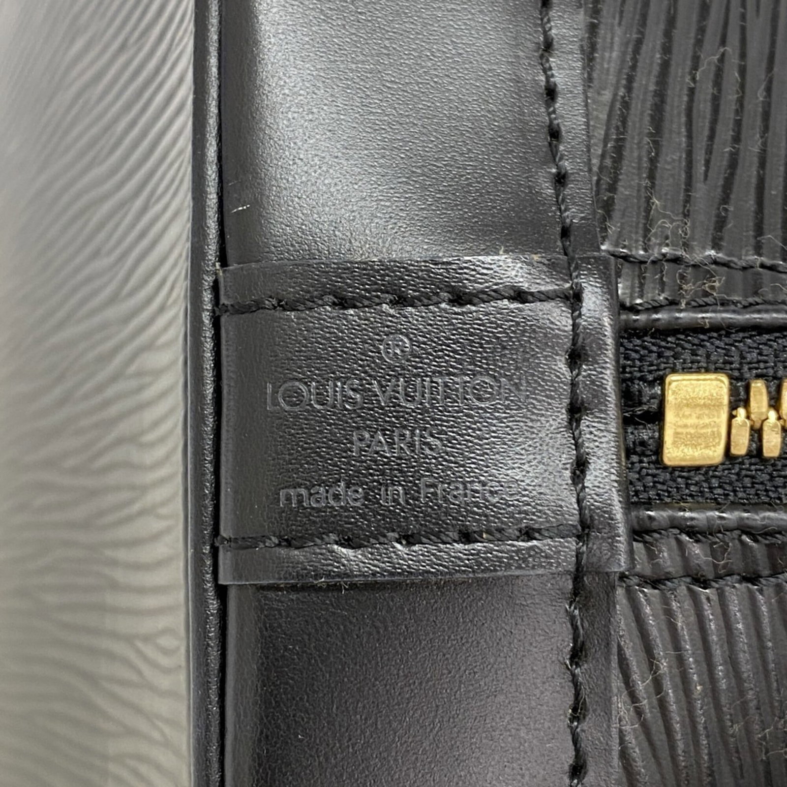 Louis Vuitton Handbag - 5