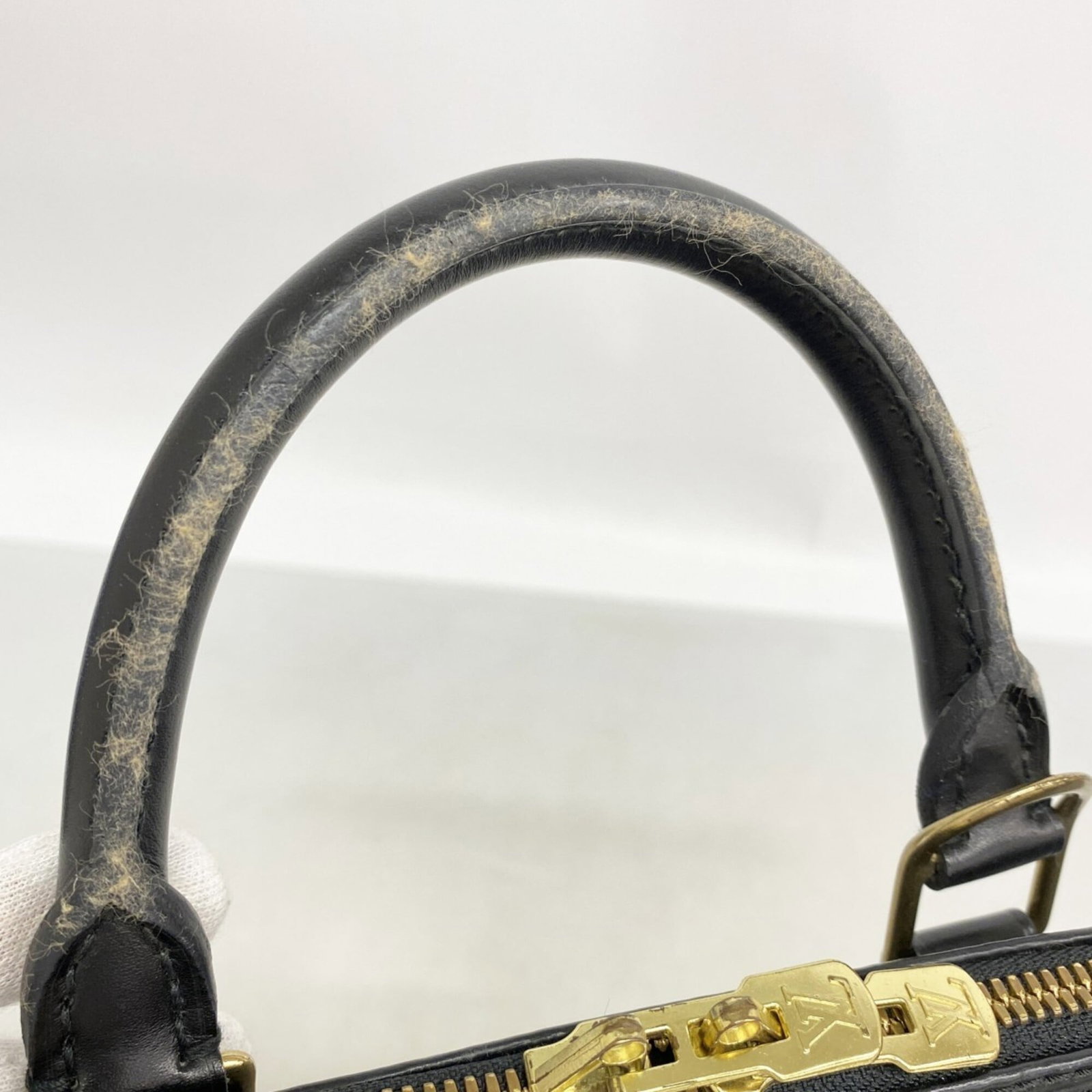 Louis Vuitton Handbag - 6