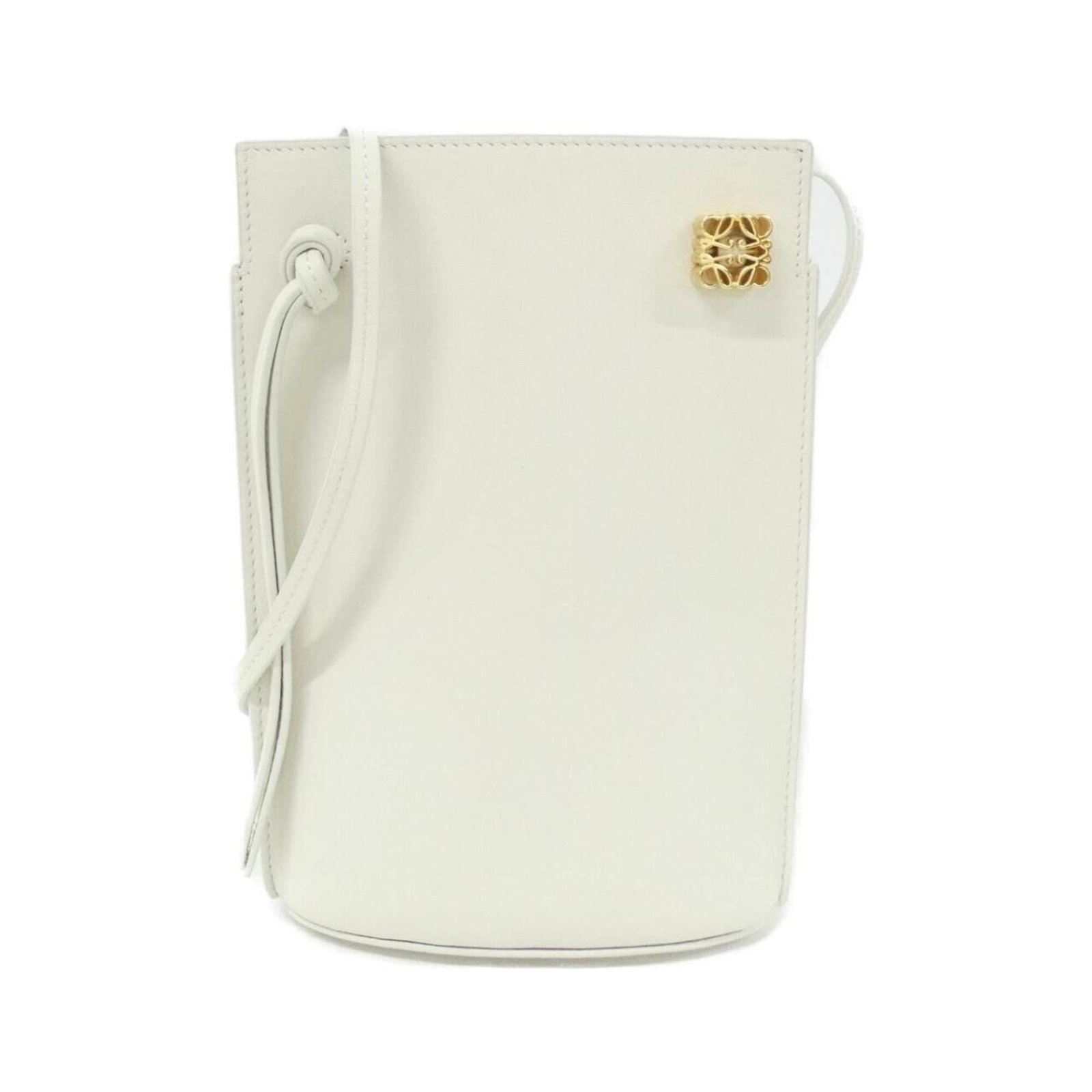 Leather shoulder bag by Loewe: Leather shoulder bag by Loewe White calfskin leather shoulder bag by Loewe, featuring gold hardware and a sleek design. This stylish bag measures 20cm x 13cm x 4cm and is made from high-quality leathe
