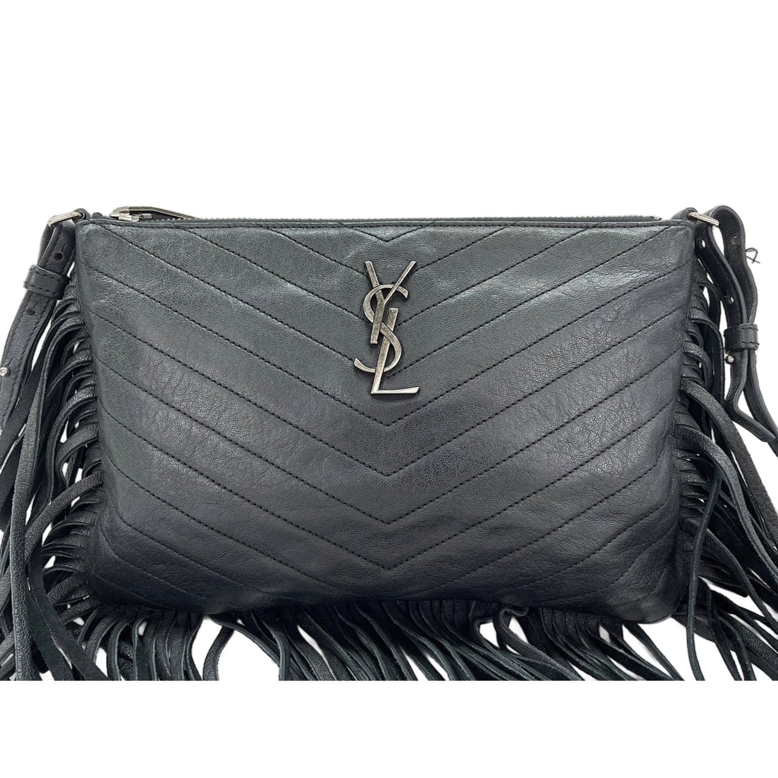 Yves Saint Laurent Shoulder Bag: Yves Saint Laurent Shoulder Bag Black Yves Saint Laurent shoulder bag with clear details and a sleek design. Measuring 17cm x 25cm x 1cm, it features adjustable straps that can be customized to fit yo