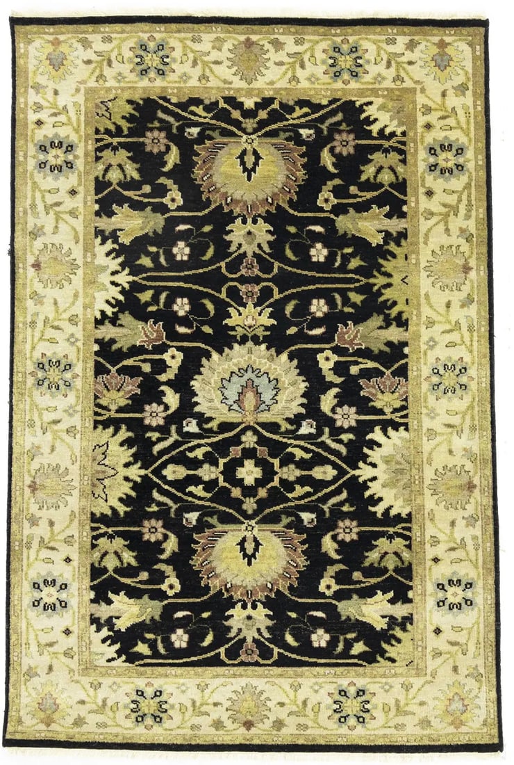 4X6 Ft Hand-Knotted Black Chobi Rug Traditional Floral Oriental Carpet Hand-Knotted: 4X6 Ft Hand-Knotted Black Chobi Rug Traditional Floral Oriental Carpet Hand-Knotted Hand-knotted in wool, this traditional floral oriental carpet boasts a rich black and gold color palette. Measuring 