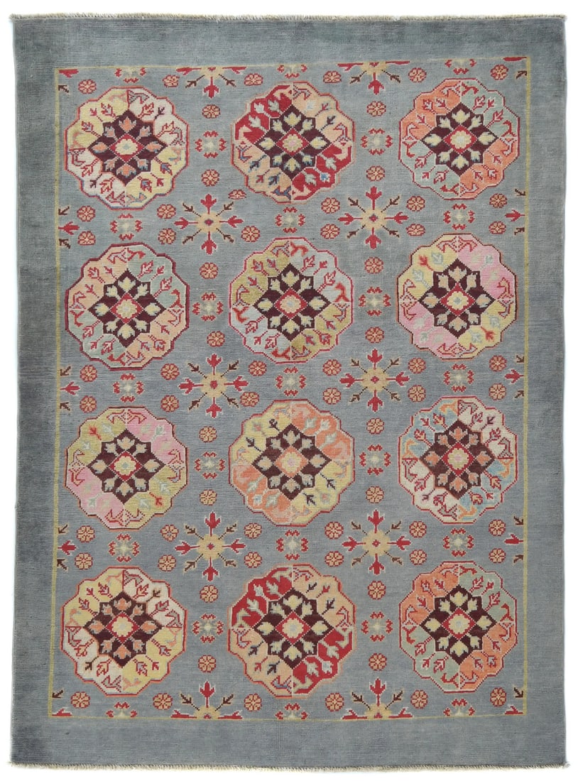 Hand-Knotted Kazak Oushak Rug 4X6 Geometric Modern Oriental Carpet Pakistan Hand-Knotted: Hand-Knotted Kazak Oushak Rug 4X6 Geometric Modern Oriental Carpet Pakistan Hand-Knotted Hand-knotted in Pakistan, this stunning 4'3 x 5'11 Geometric Modern Oriental Carpet boasts an impressive 130 kn