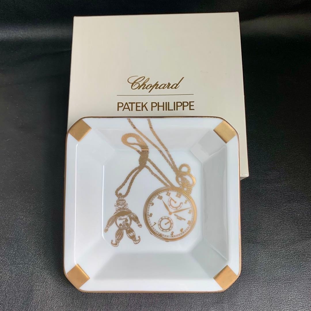 Patek Philippe Style Ceramic White Jewelry Tray Pocket Watch Necklace Design: Patek Philippe Style Ceramic White Jewelry Tray Pocket Watch Necklace Design Item Specifics: Brand: Patek Philippe Type: Collector Plate Occasion: All Occasions Color: White Production Style: Art Pott