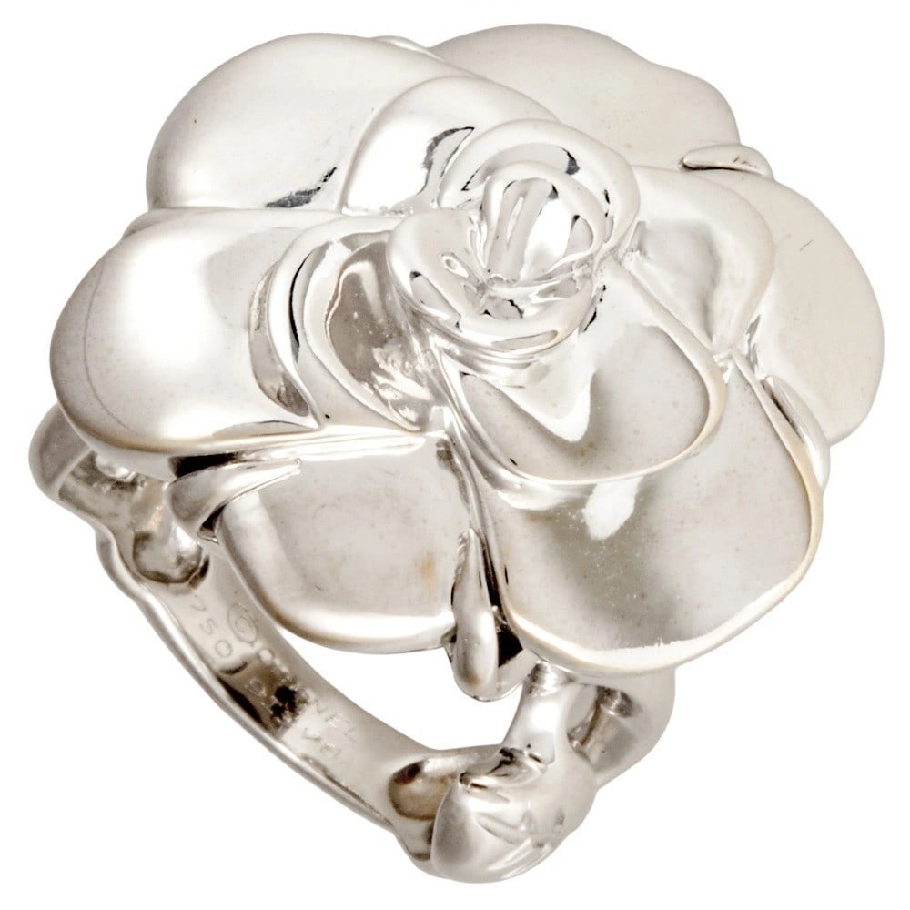 Camellia flower motif ring white gold 18k rare US5-5.5: Camellia flower motif ring white gold 18k rare US5-5.5 Item Specifics: Brand: CHANEL Ring Size: 5-5.5 Type: Ring Metal Purity: 18k Color: White Gold Base Metal: White Gold Style: Ring Material: Metal 