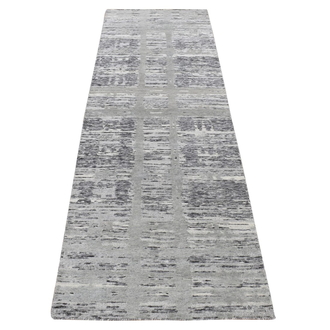 2'6"x12' Medium Gray Natural Wool Modern Design Hand Knotted Runner Rug: 2'6"x12' Medium Gray Natural Wool Modern Design Hand Knotted Runner Rug Medium Gray Natural Wool Modern Design Hand Knotted Runner Rug, measuring 2'6" x 12', features a sleek and modern design with a 