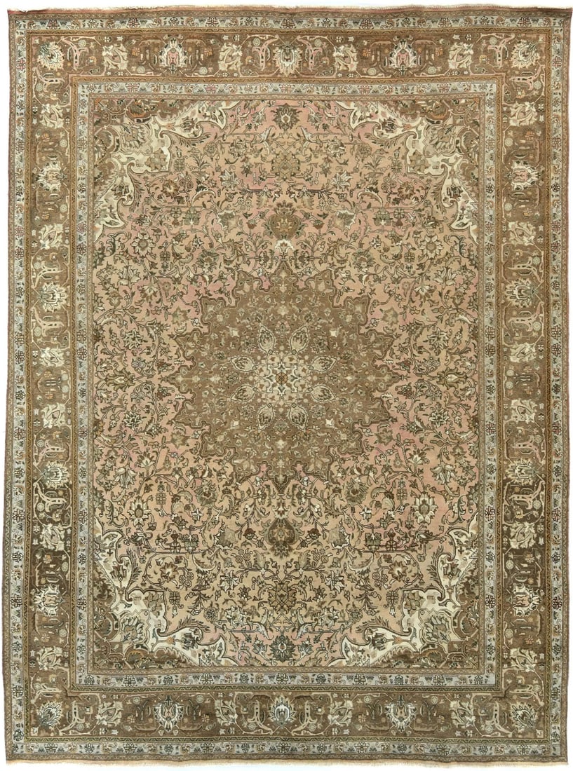 10X13 Handmade Semi-Antique Oriental Rug Medallion Design Living Room Carpet Hand-Knotted: 10X13 Handmade Semi-Antique Oriental Rug Medallion Design Living Room Carpet Hand-Knotted This stunning 10x13 hand-knotted wool rug boasts a beautiful floral medallion design in muted colors, evoking 